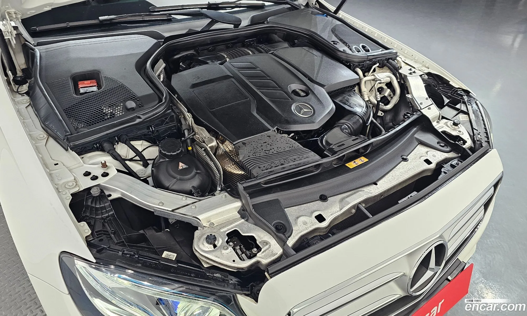 Mercedes-Benz E-Class W213 2016 — 23