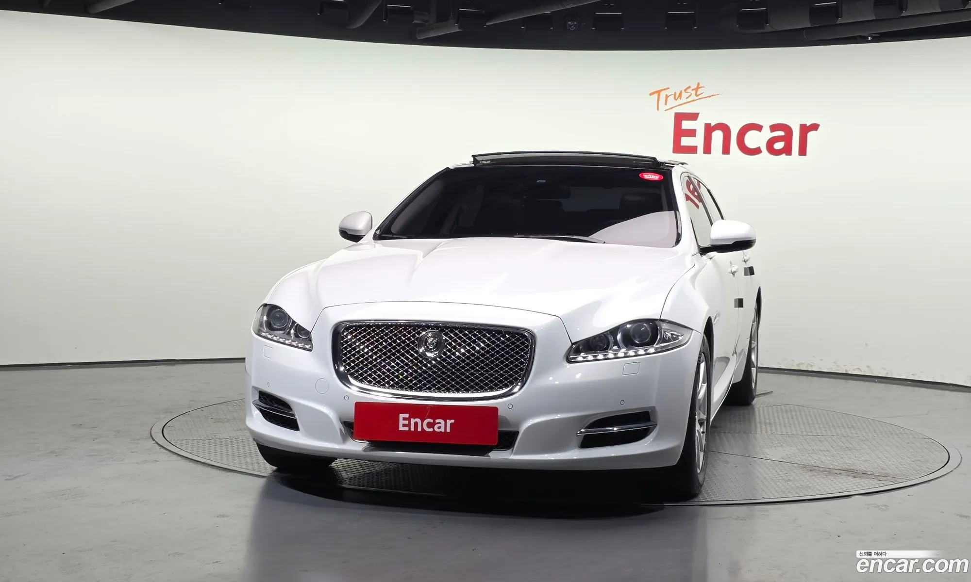 Jaguar XJ 2013 SAJAA20S4DPV46037 — 14