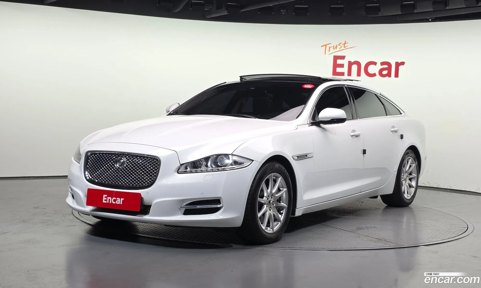 Jaguar XJ 2013 SAJAA20S4DPV46037 — 3