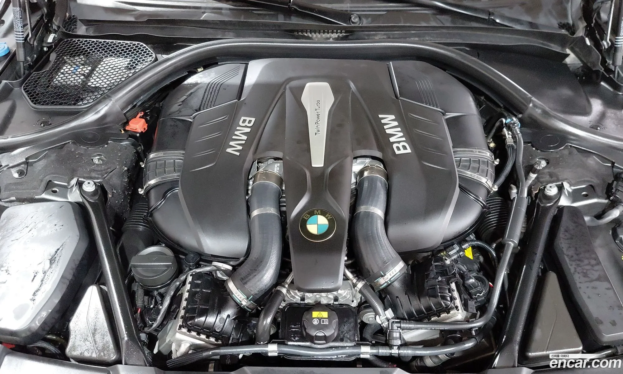 BMW 7 Series 2017 — 8