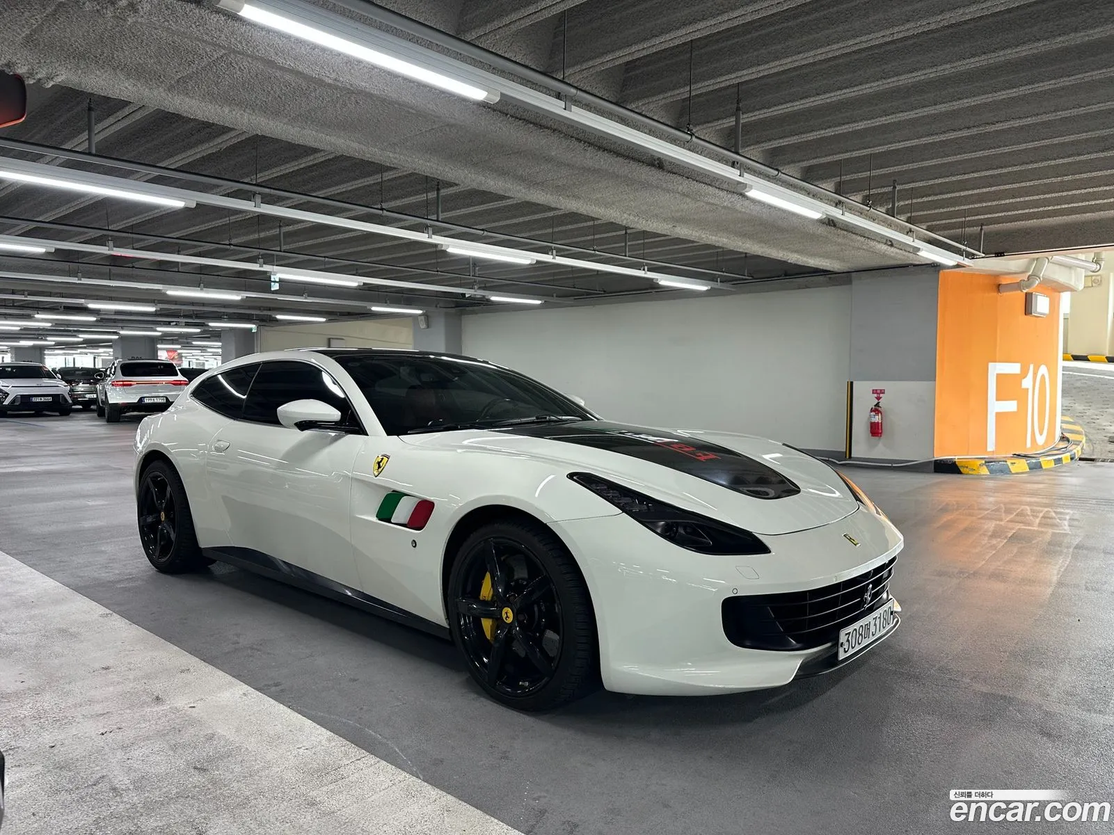 Ferrari GTC4Lusso 2019 — 16