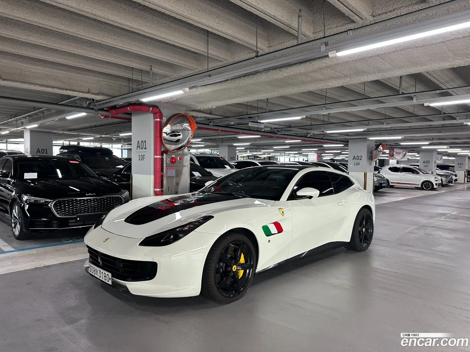 Ferrari GTC4Lusso 2019 — 10