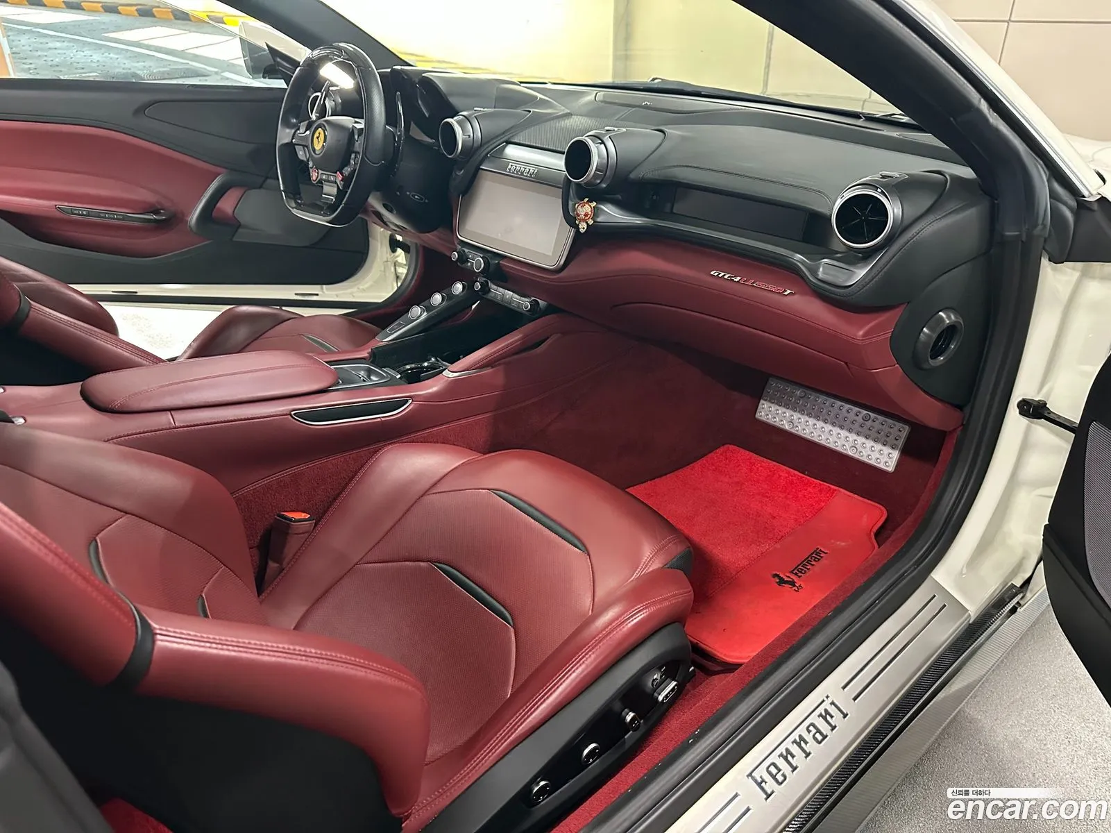 Ferrari GTC4Lusso 2019 — 15