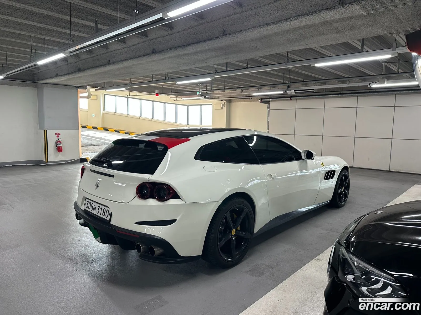 Ferrari GTC4Lusso 2019 — 18