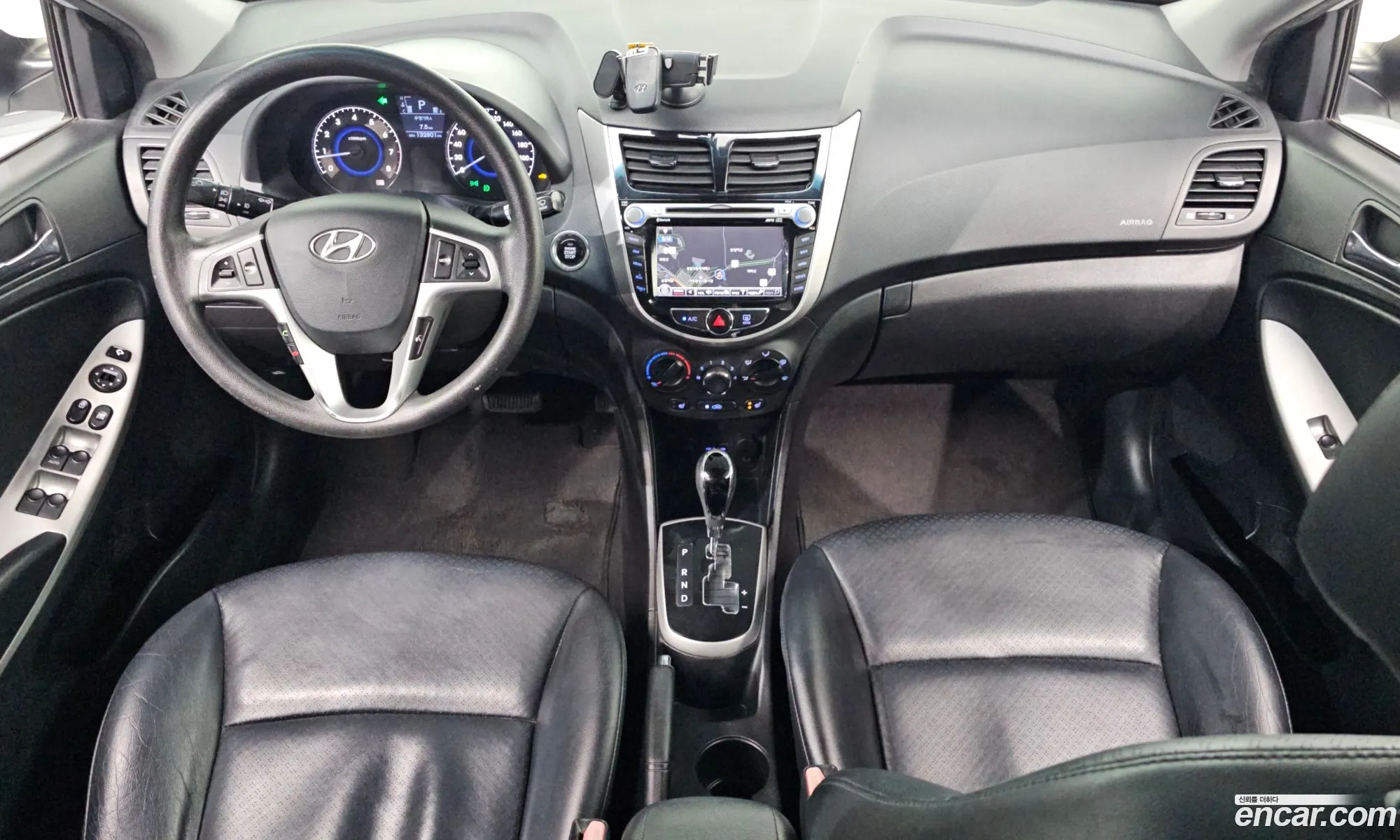 Hyundai Accent 2011 — 4