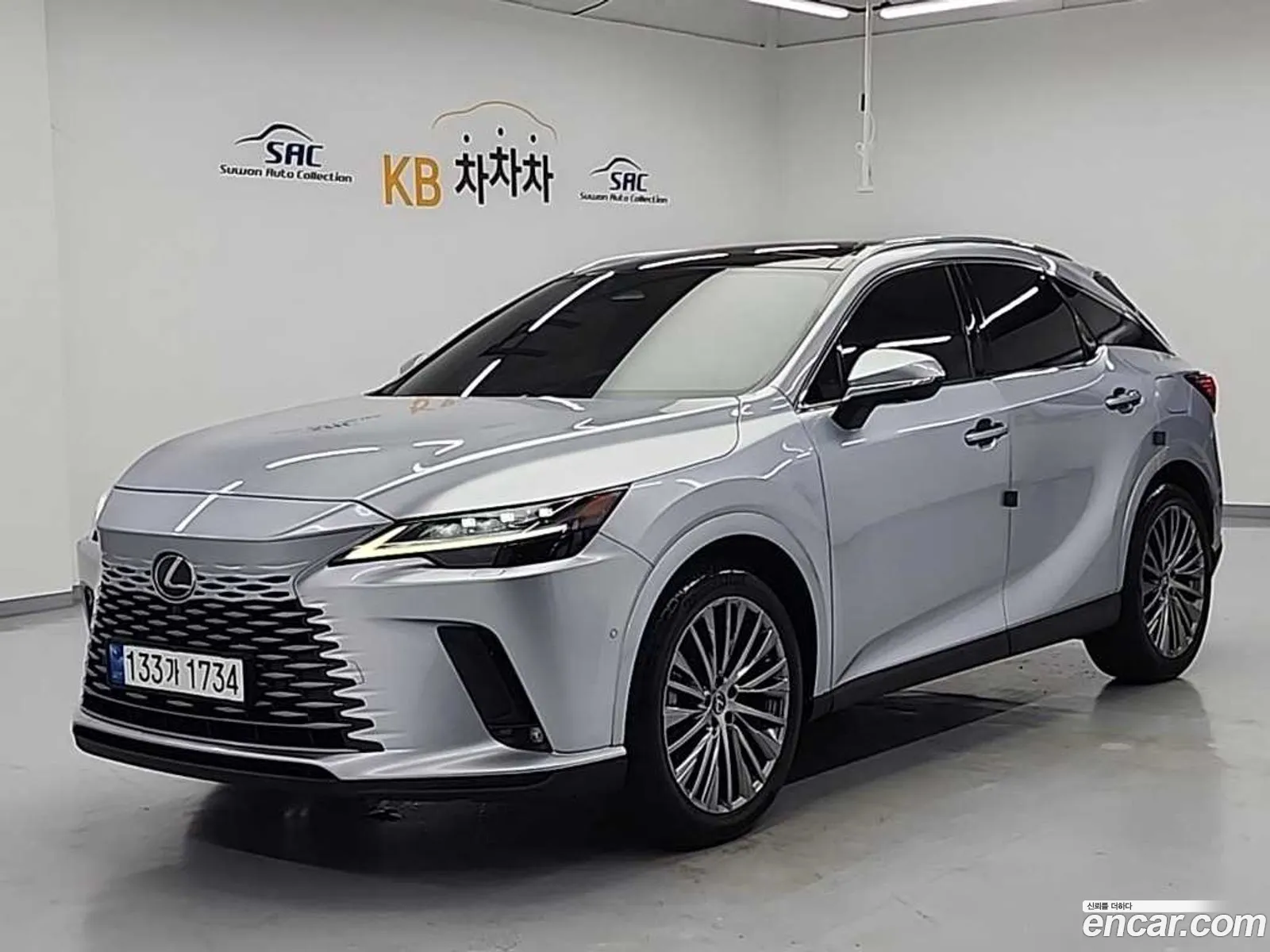 Lexus RX350h 2023 — 17