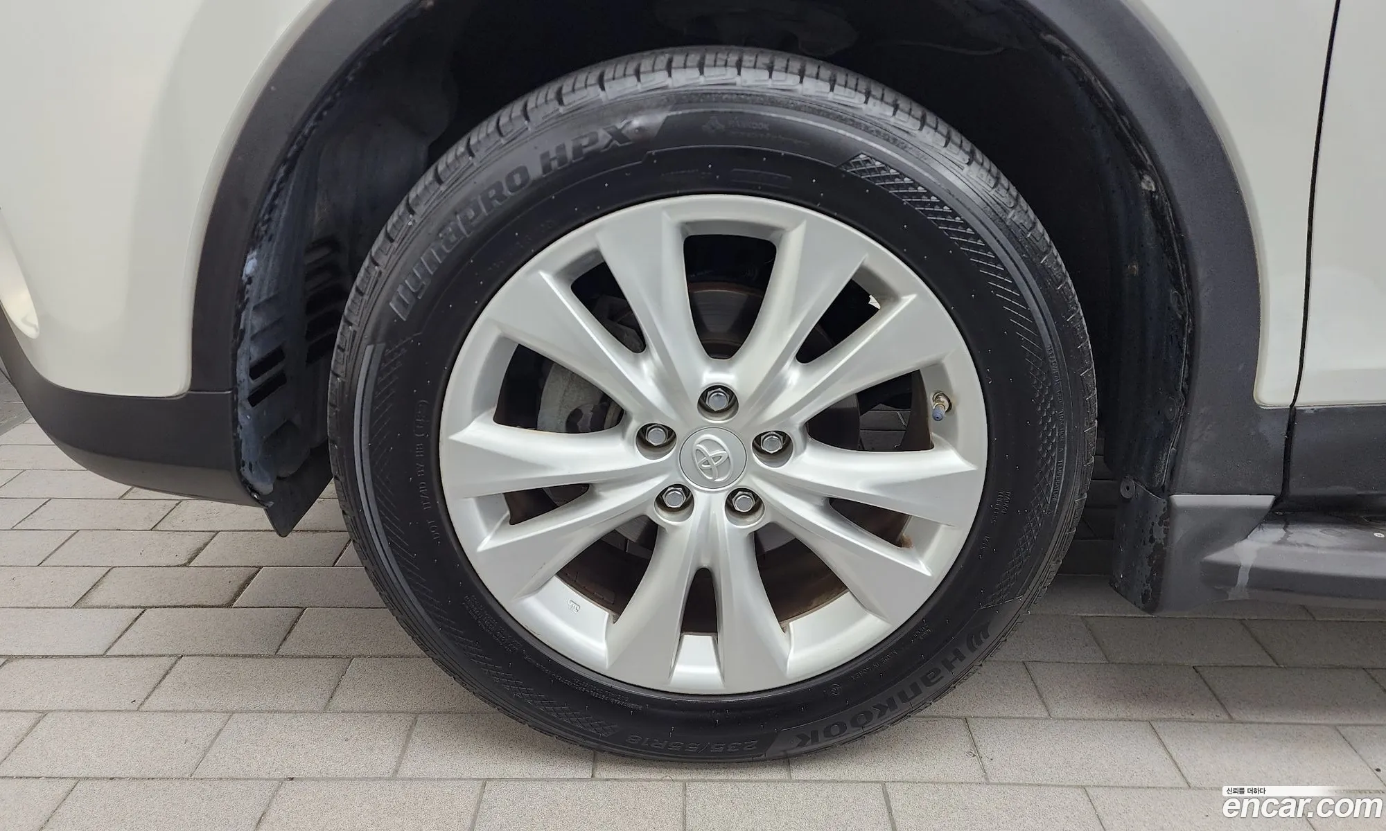 Toyota RAV4 2014 JTMDFREVXED097877 — 20