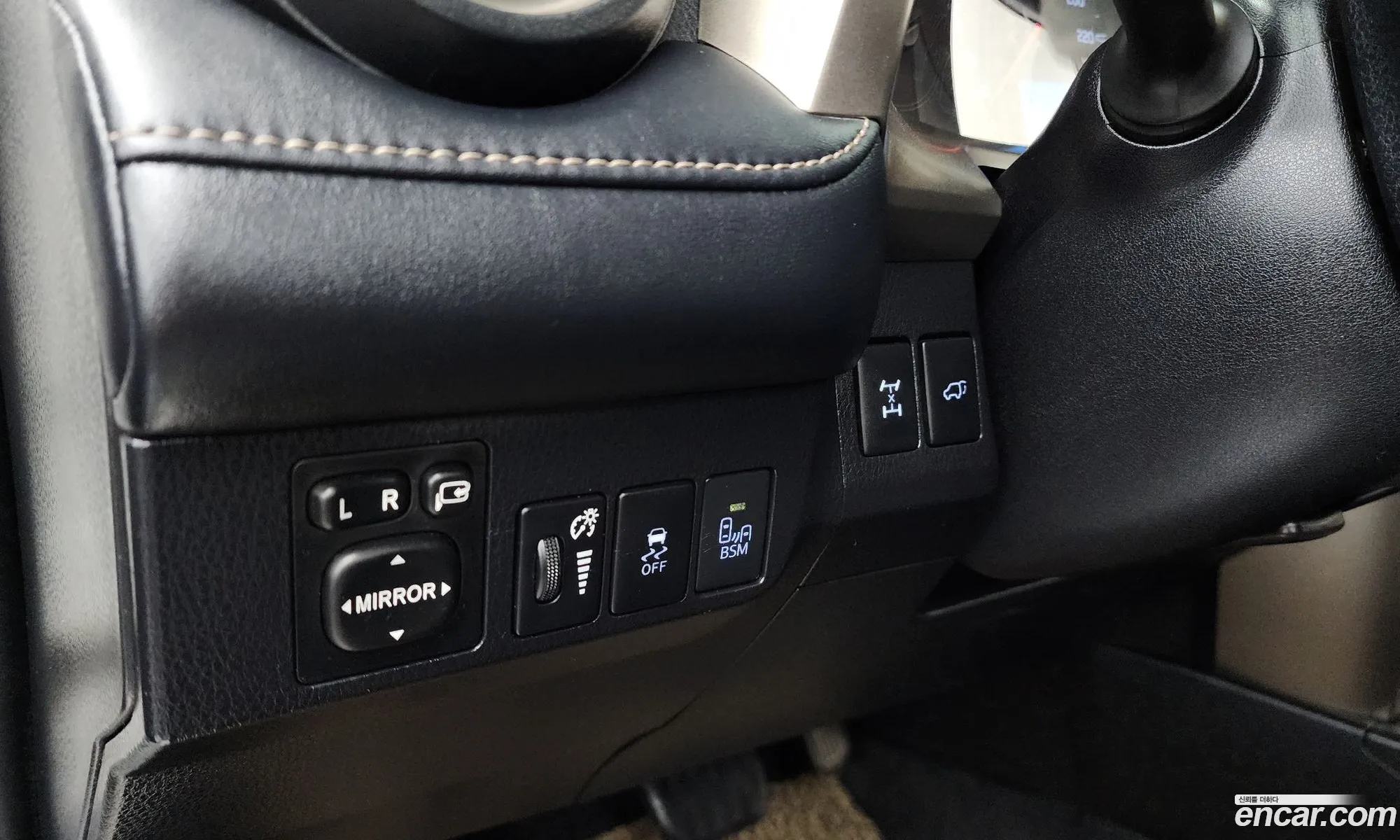 Toyota RAV4 2014 JTMDFREVXED097877 — 9