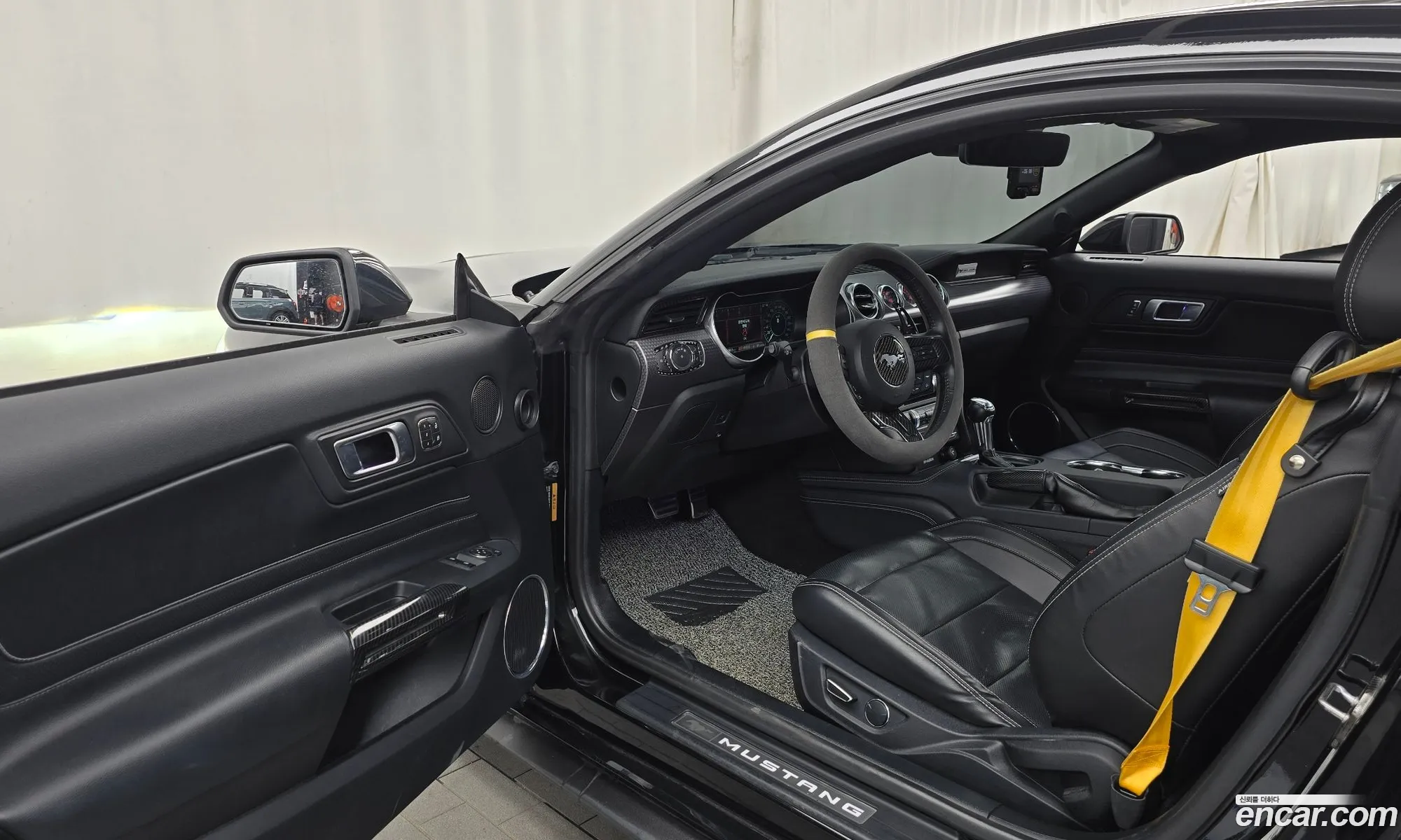 Ford Mustang 2018 1FA6P8TH1J5134838 — 8