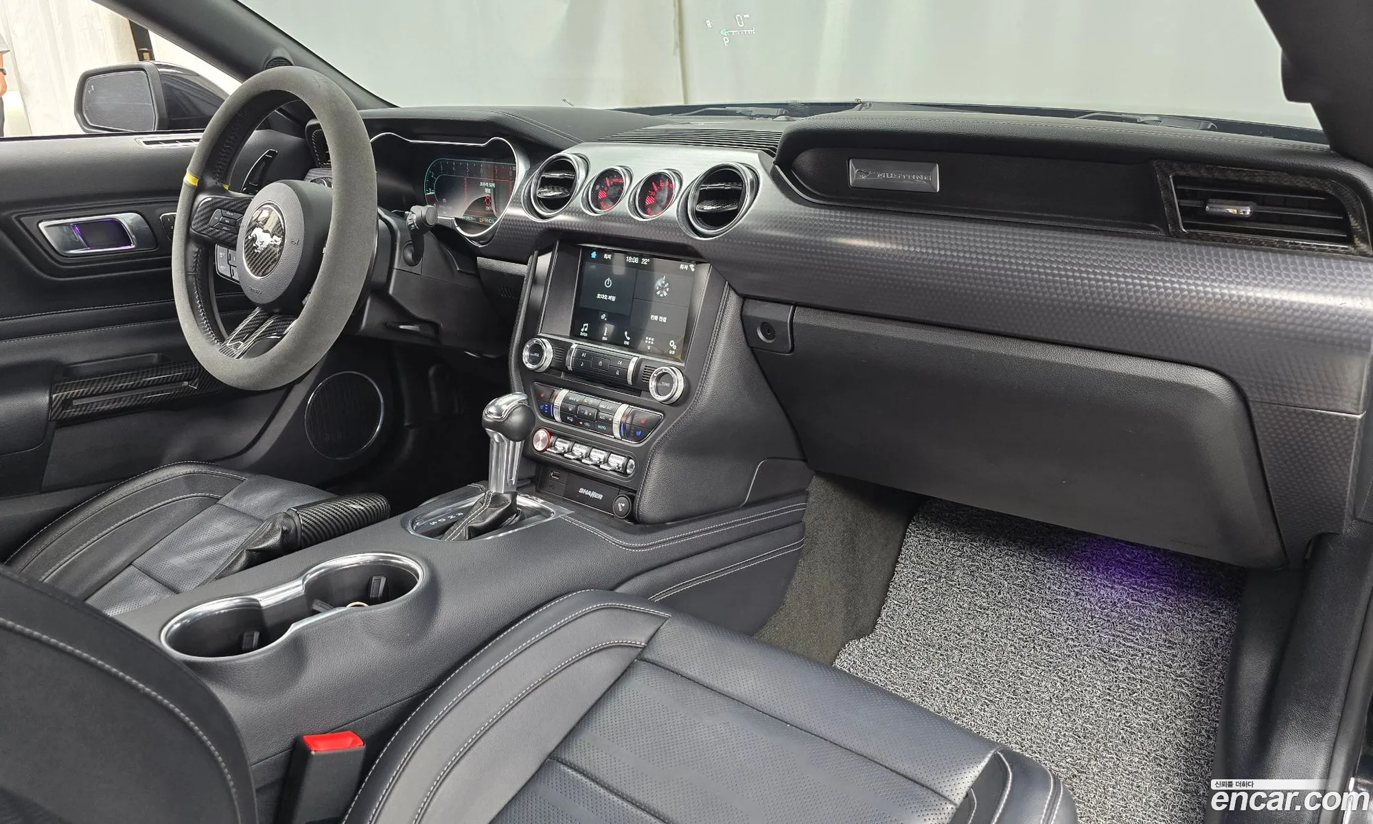 Ford Mustang 2018 1FA6P8TH1J5134838 — 16