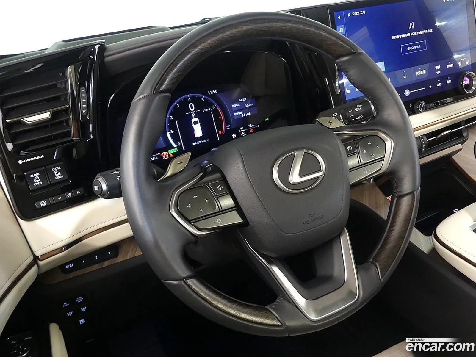 Lexus LM 2024 — 3
