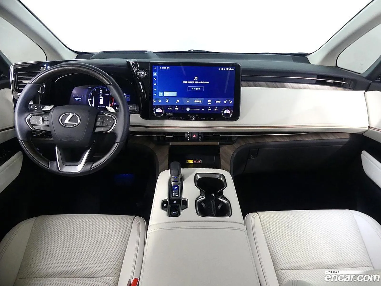 Lexus LM 2024 — 8