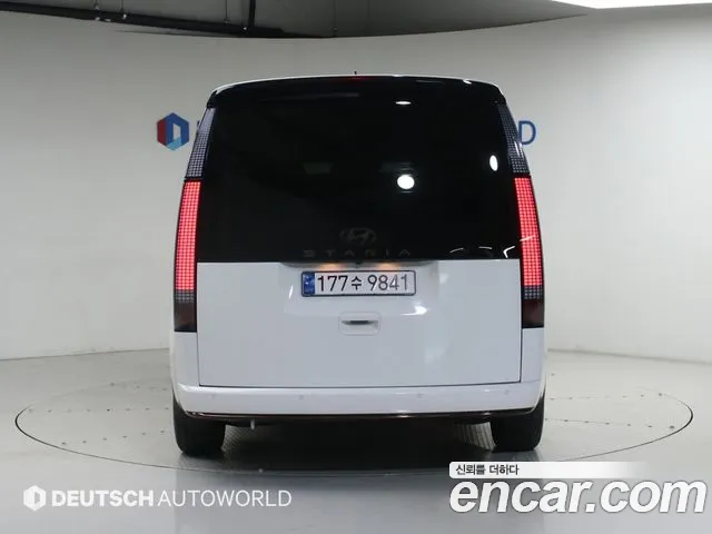 Hyundai Staria 2024 — 3