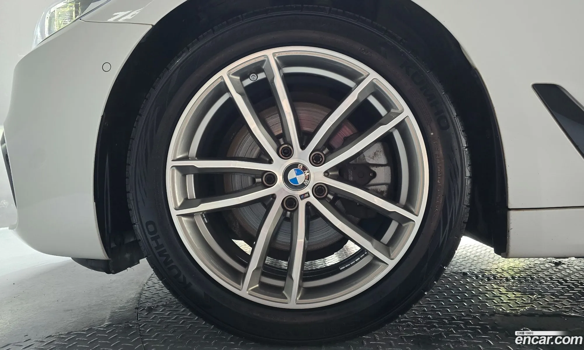 BMW 5 Series 2017 WBAJC5106HG858709 — 32