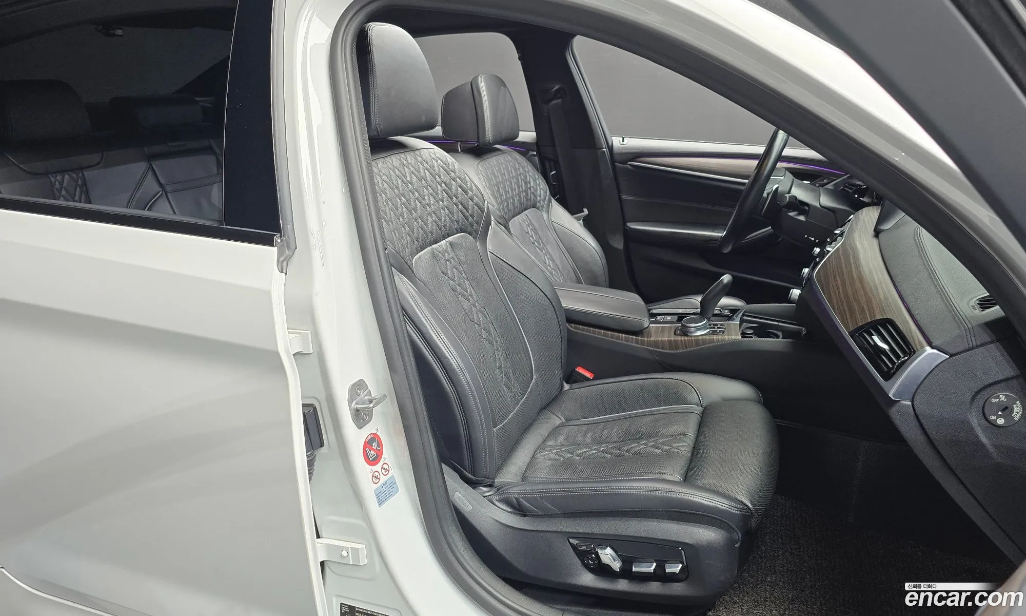 BMW 5 Series 2017 WBAJC5106HG858709 — 27