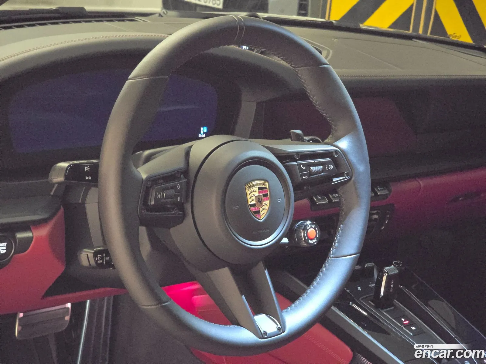 Porsche 911 2025 — 18