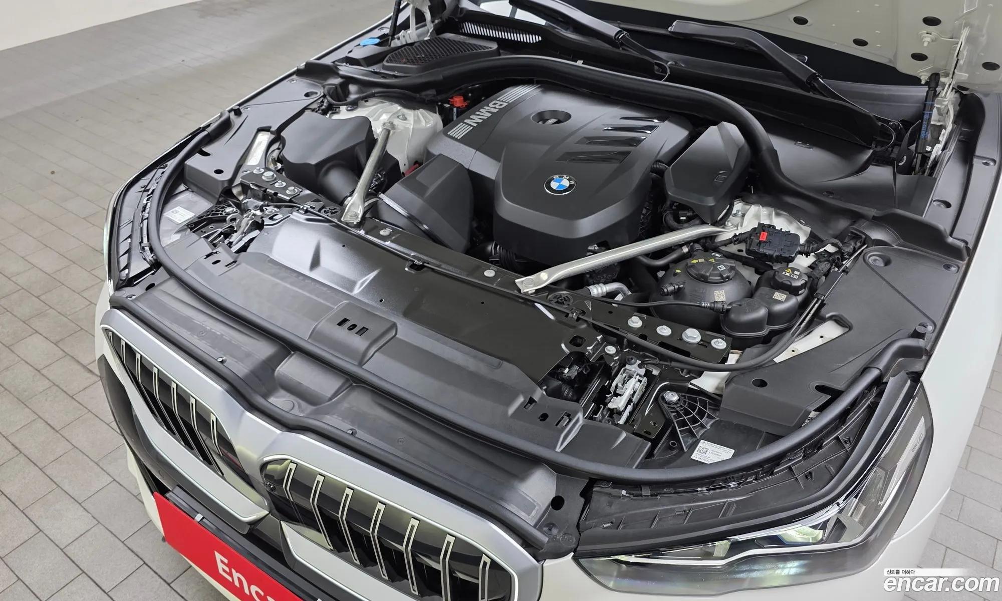 BMW 5 Series 2024 WBA51FJ01RCR52213 — 22