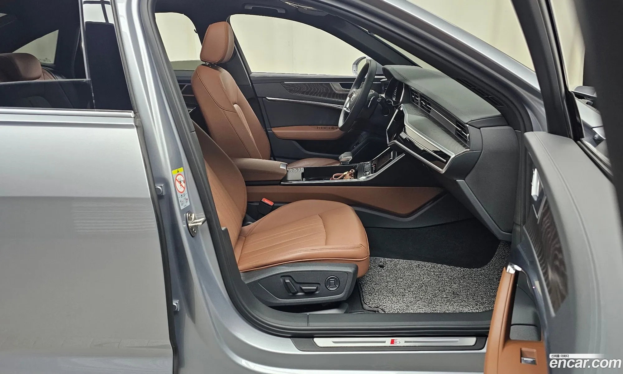 Audi A6 2022 — 23