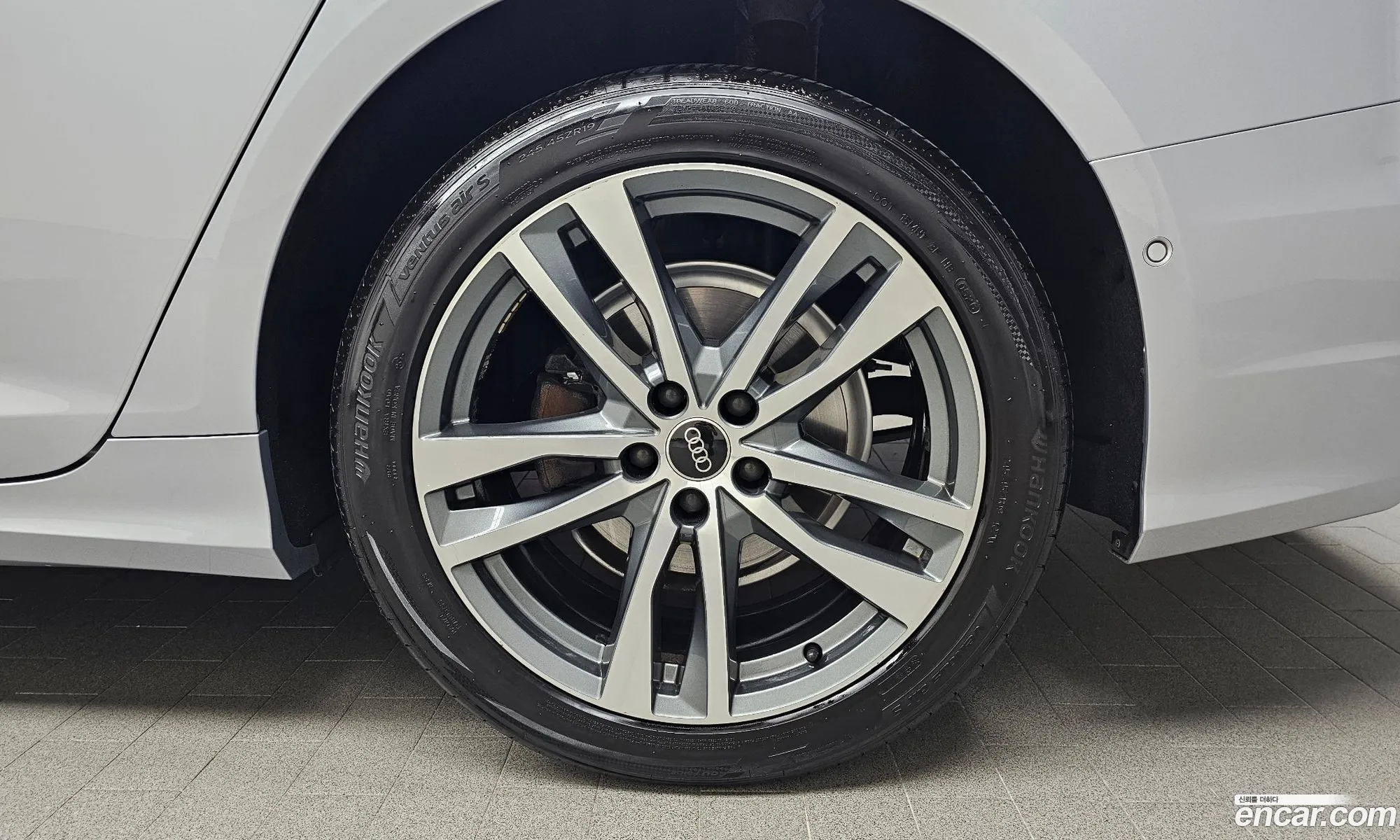 Audi A6 2022 — 19