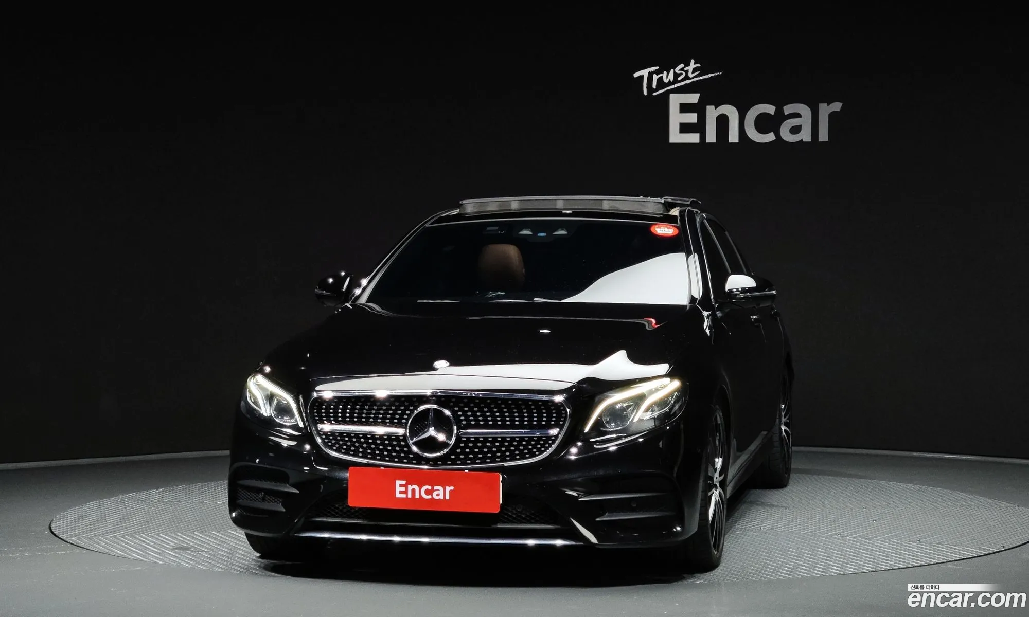 Mercedes-Benz E-Class W213 2017 WDDZF4KB7HA201885 — 32