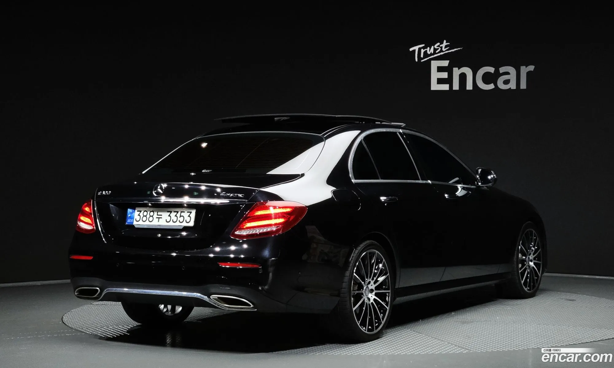 Mercedes-Benz E-Class W213 2017 WDDZF4KB7HA201885 — 2