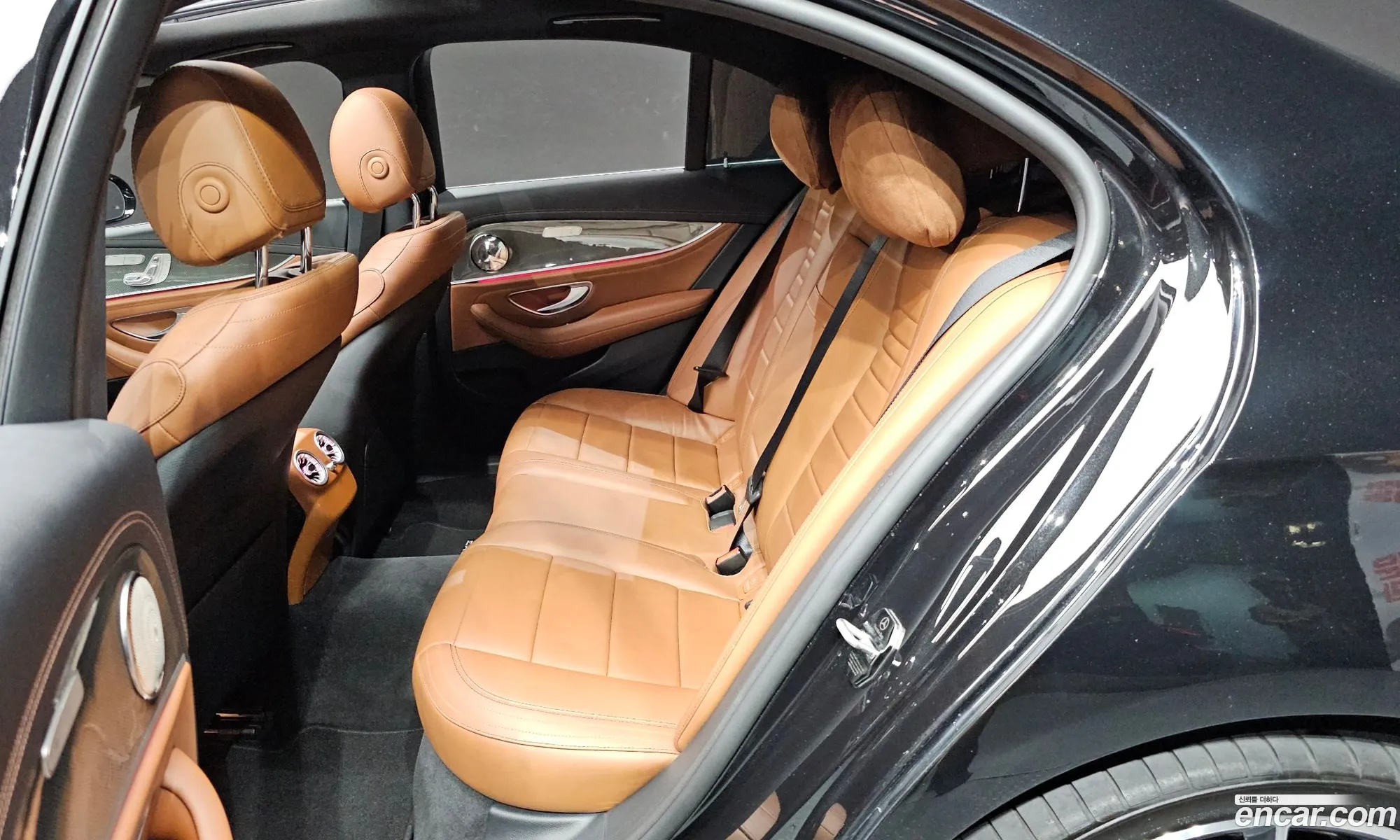 Mercedes-Benz E-Class W213 2017 WDDZF4KB7HA201885 — 30