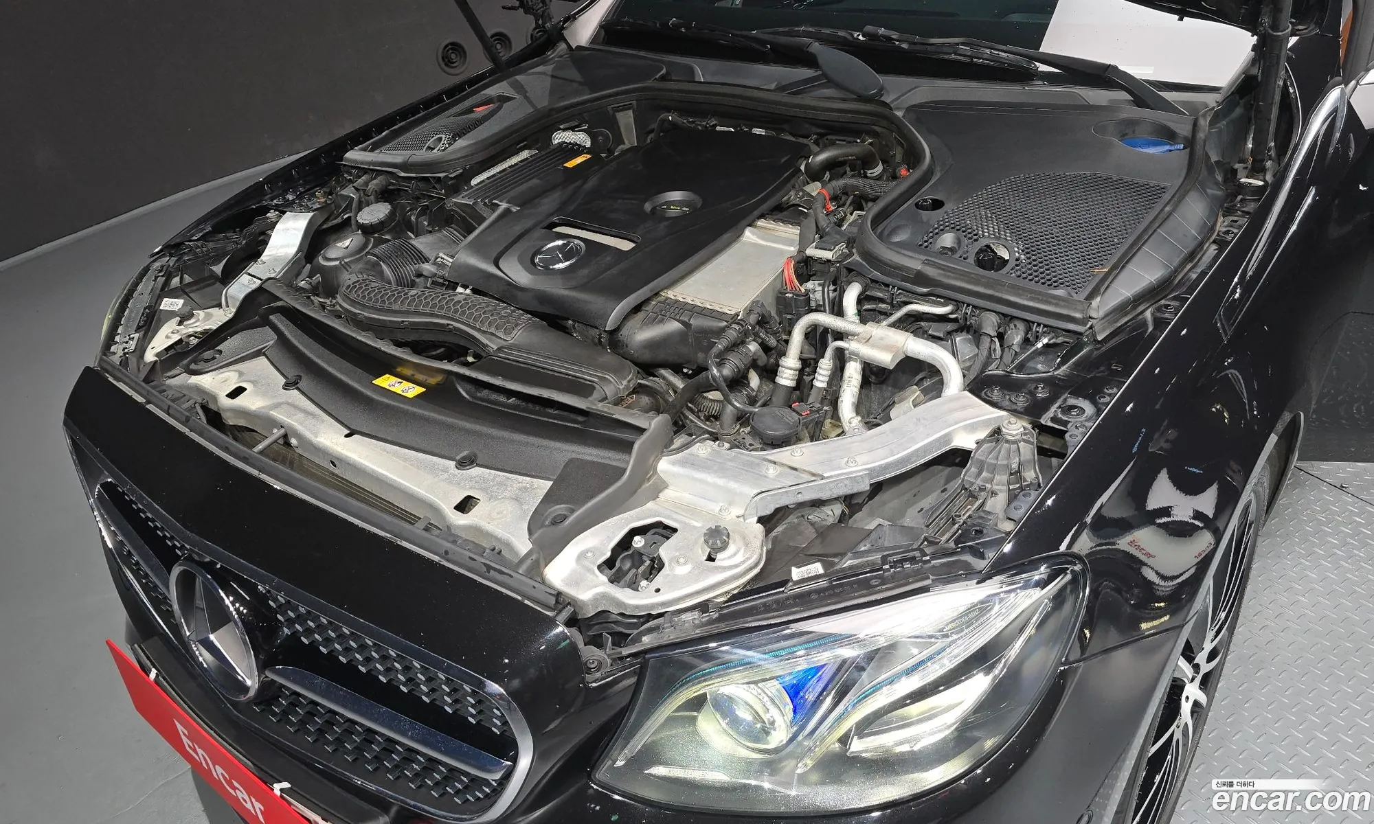 Mercedes-Benz E-Class W213 2017 WDDZF4KB7HA201885 — 34