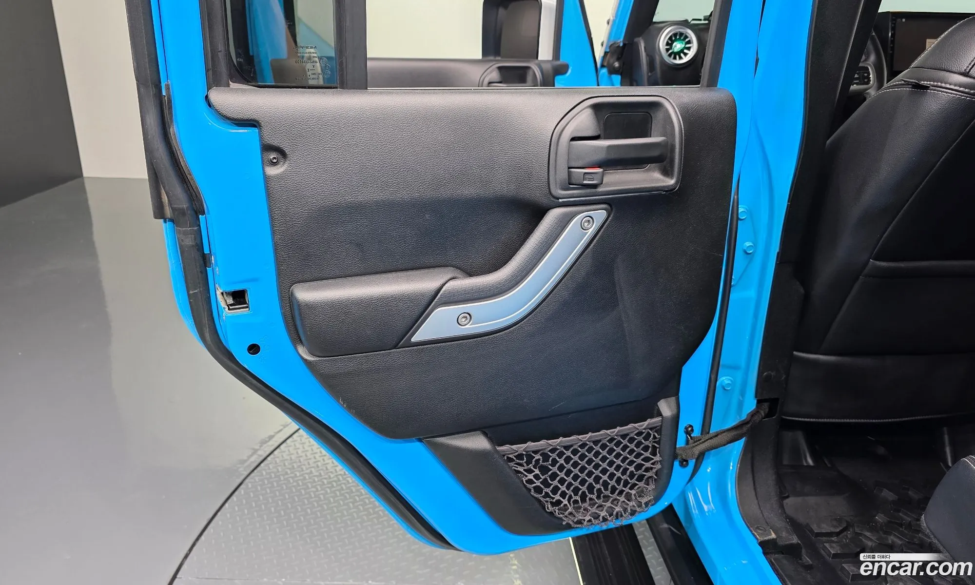 Jeep Wrangler 2017 1C4HJWEG7HL695872 — 2