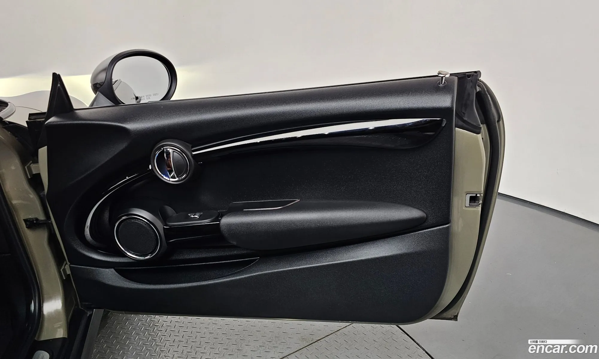 Mini Cooper S 2018 WMWXP7102KT878643 — 32