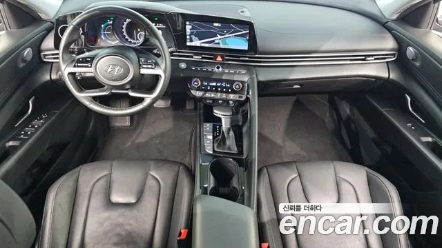 Hyundai Elantra Hybrid 2020 — 4