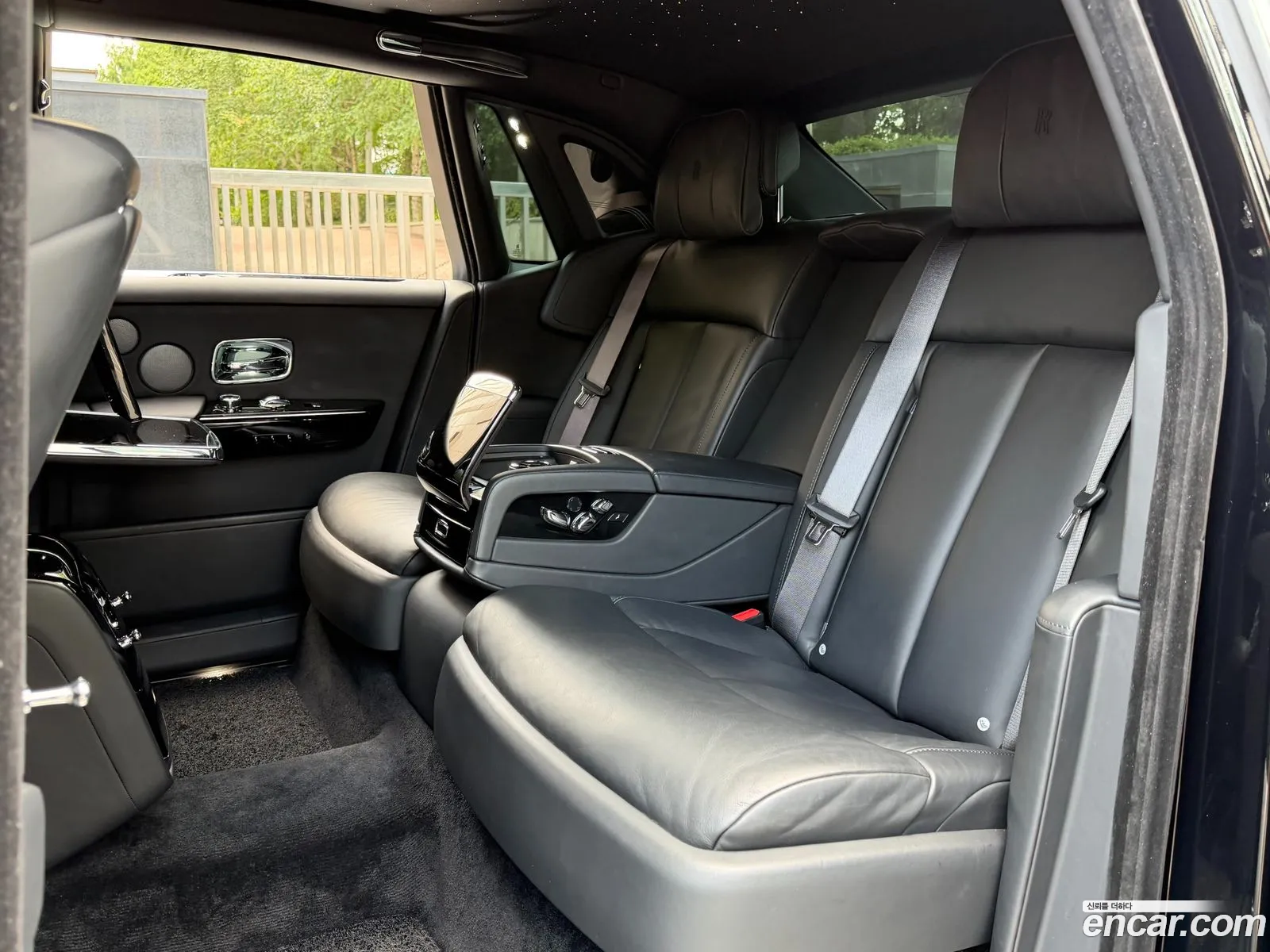 Rolls-Royce Phantom 2018 — 3