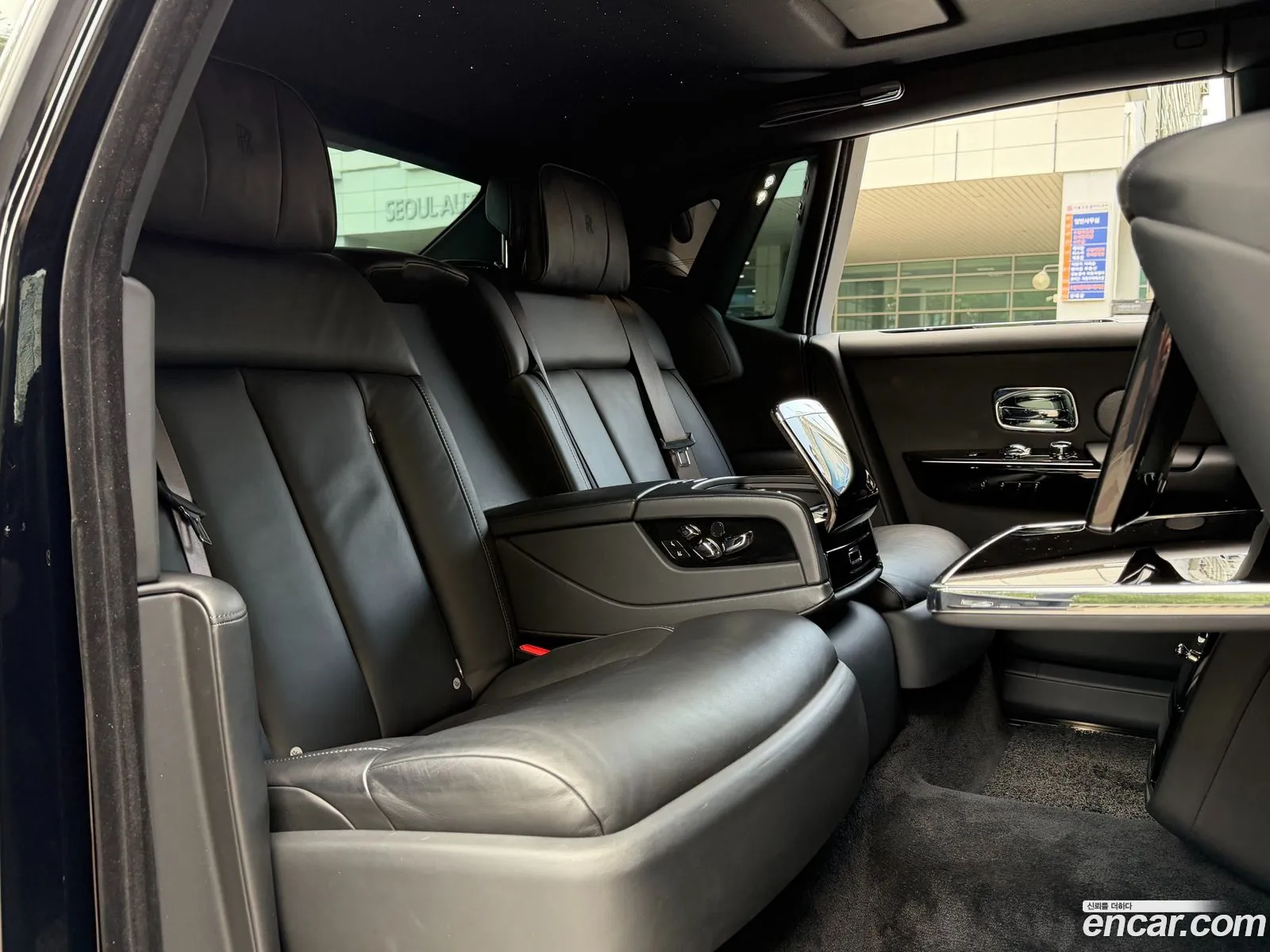 Rolls-Royce Phantom 2018 — 13