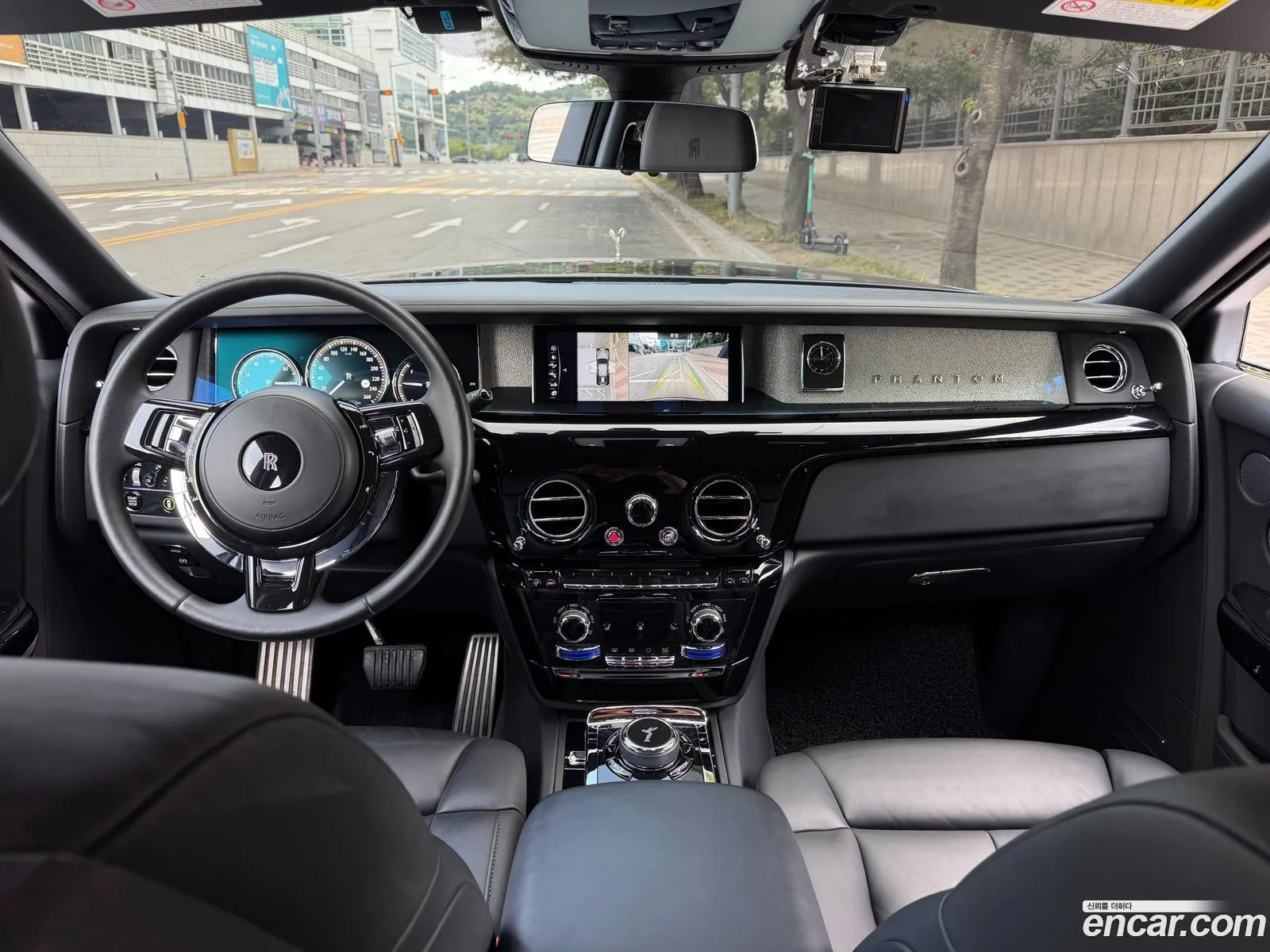 Rolls-Royce Phantom 2018 — 20