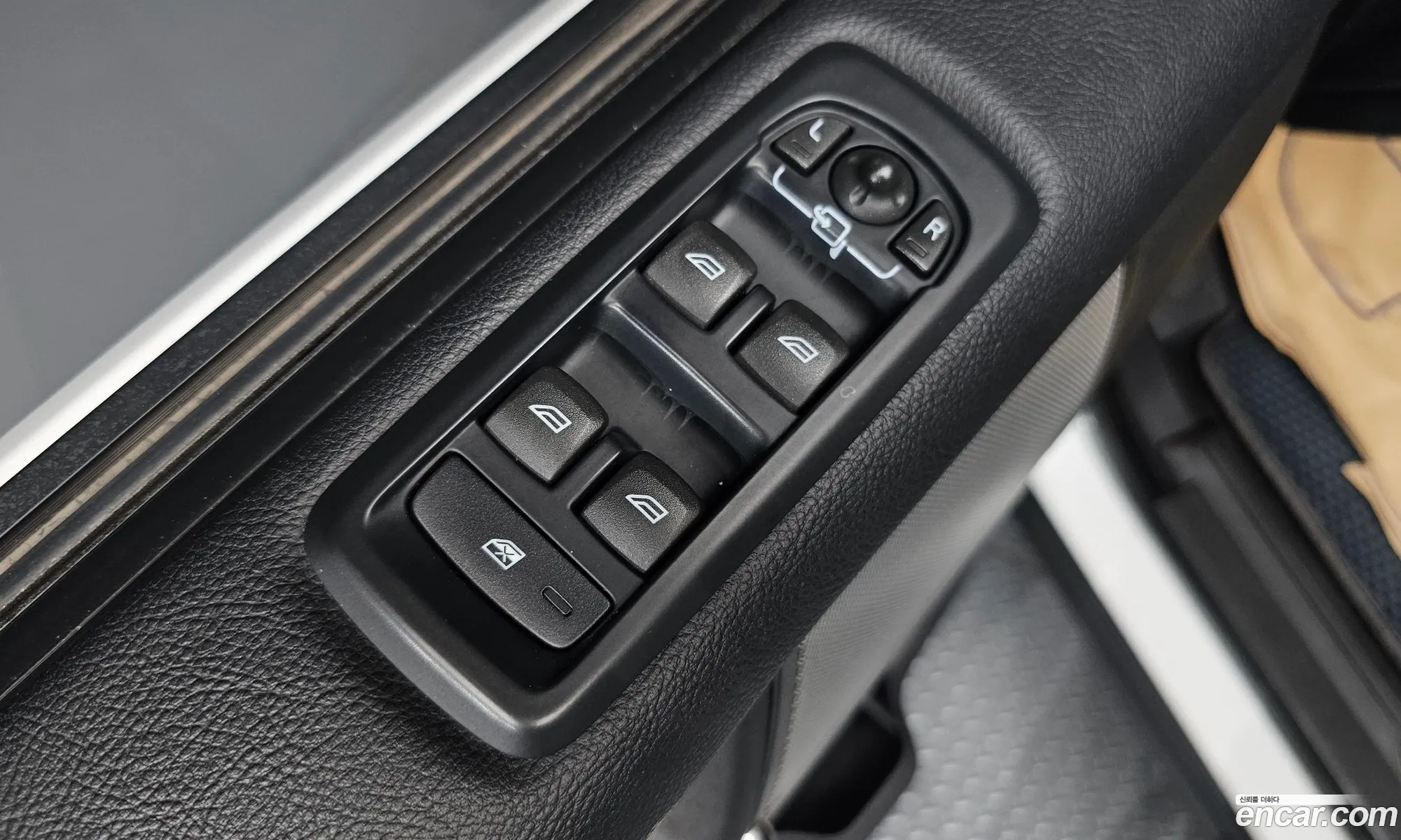 Land Rover Discovery 4 2016 — 4