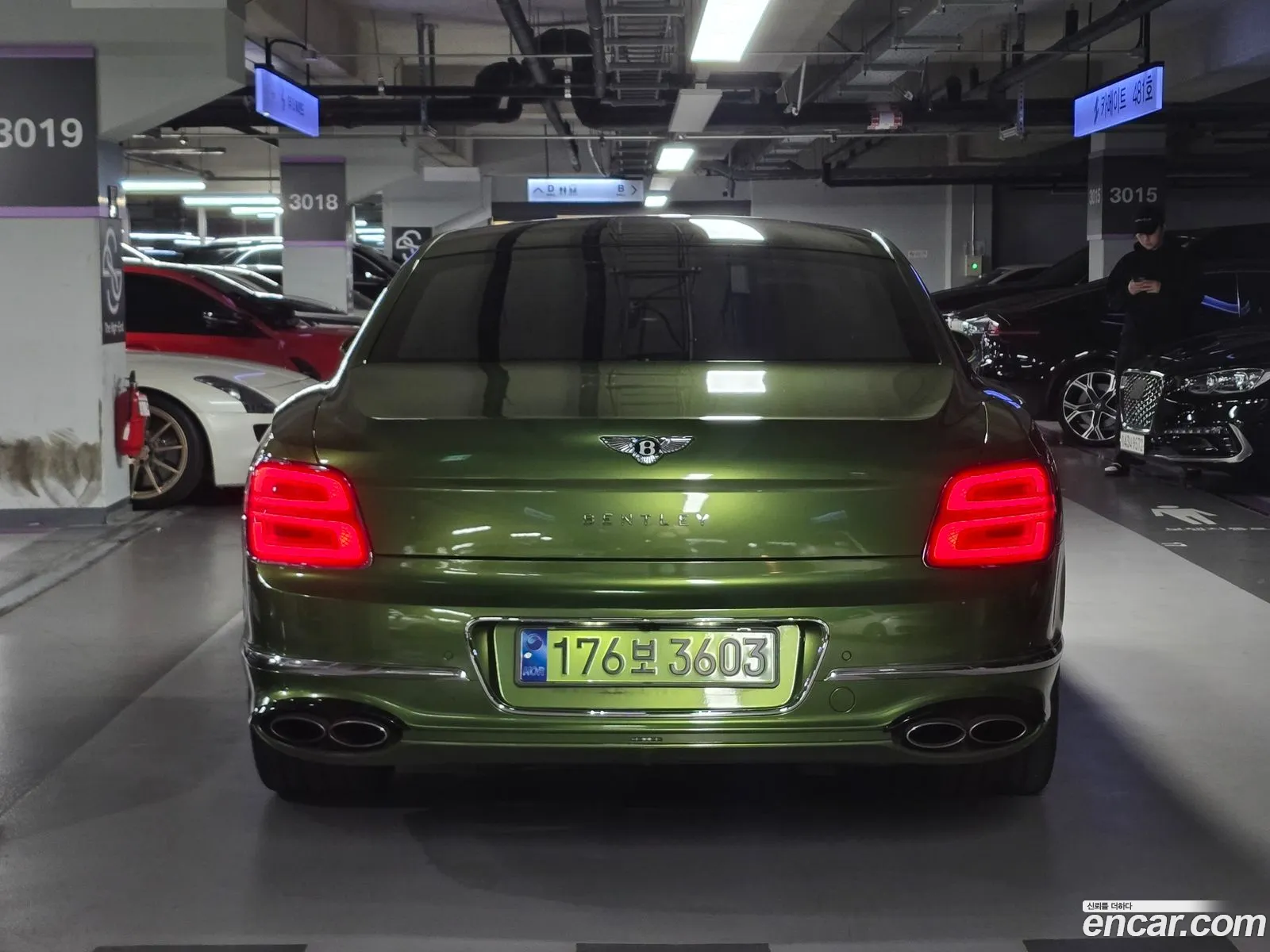 Bentley Flying Spur 2022 — 15