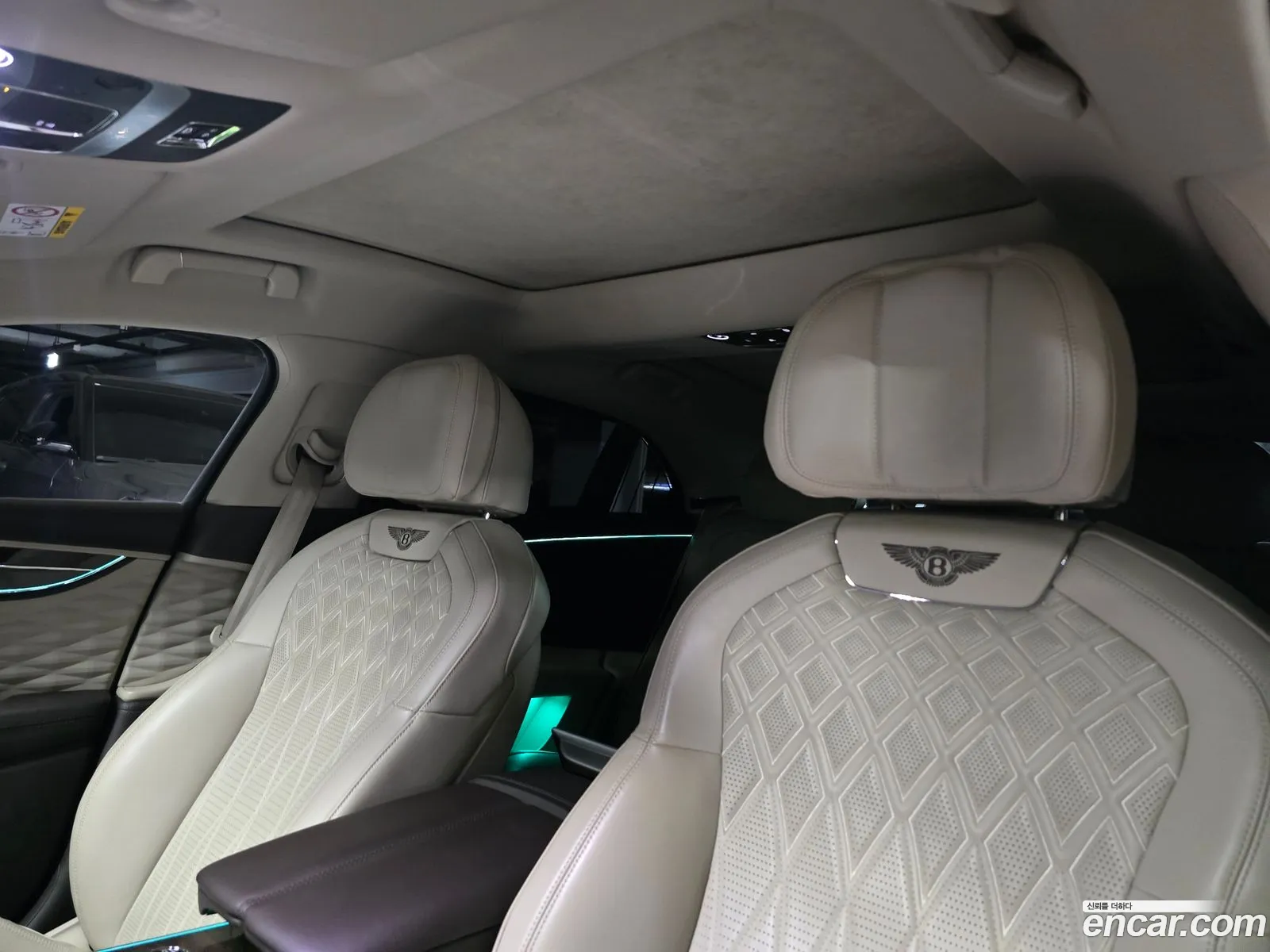 Bentley Flying Spur 2022 — 17