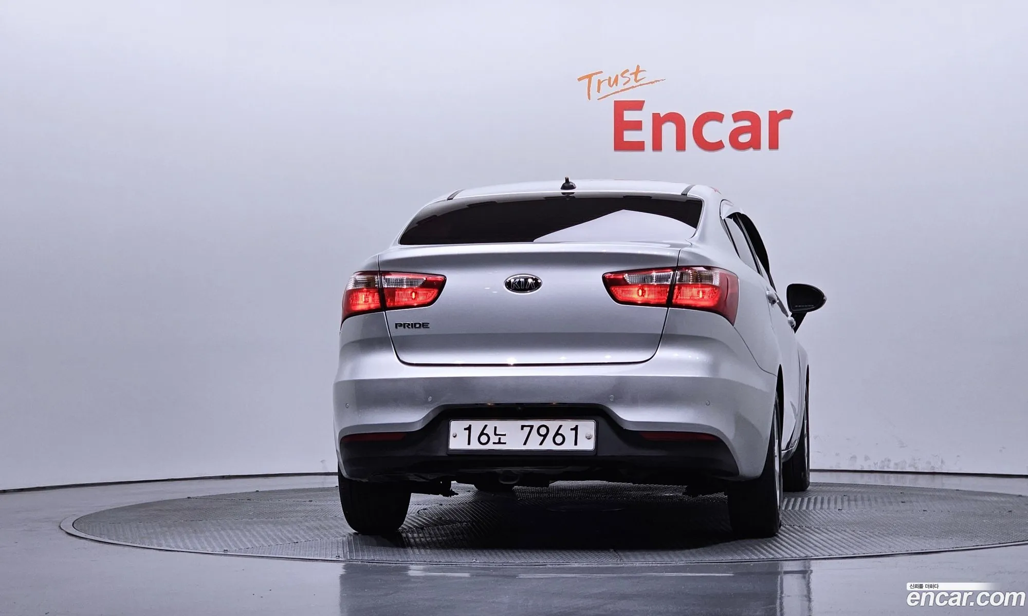 Kia Pride 2015 — 4