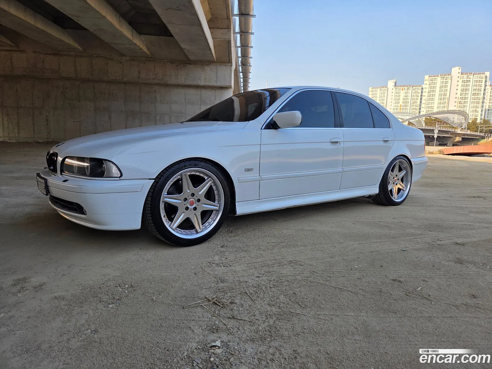 BMW 5 Series 2002 — 8