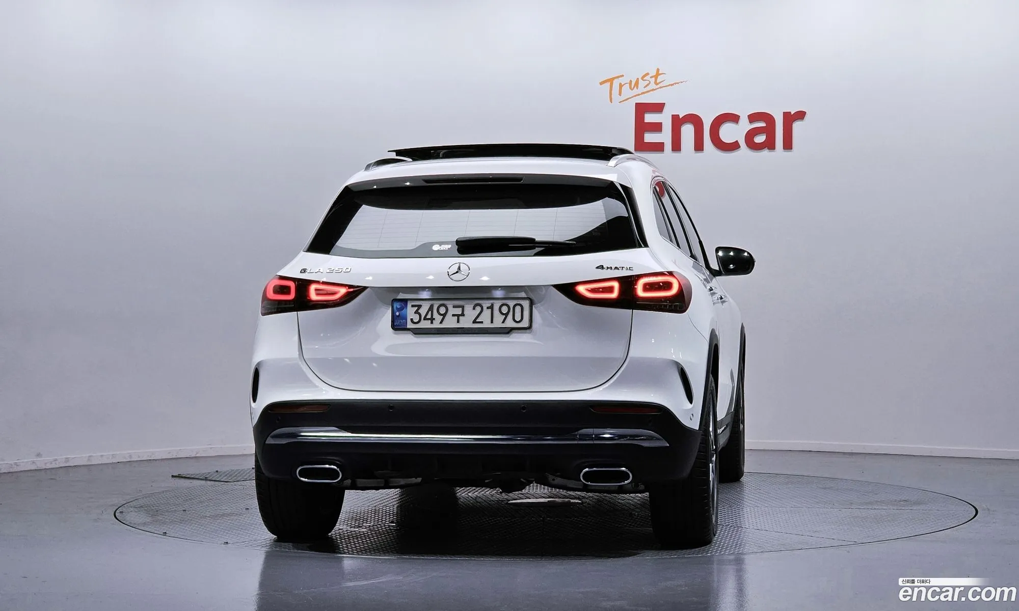 Mercedes-Benz GLA-Class H247 2023 — 26