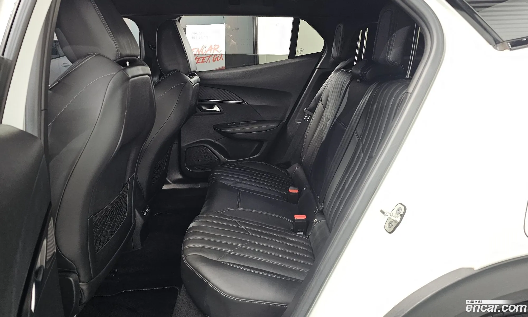 Peugeot 2008 2021 — 30