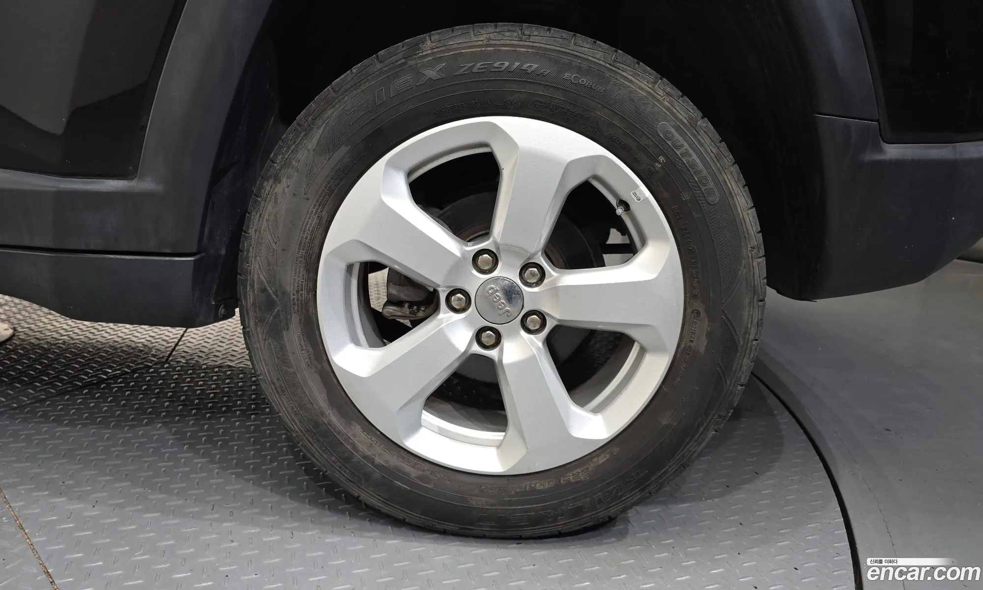 Jeep Compass 2018 3C4NJDBB5JT396620 — 15