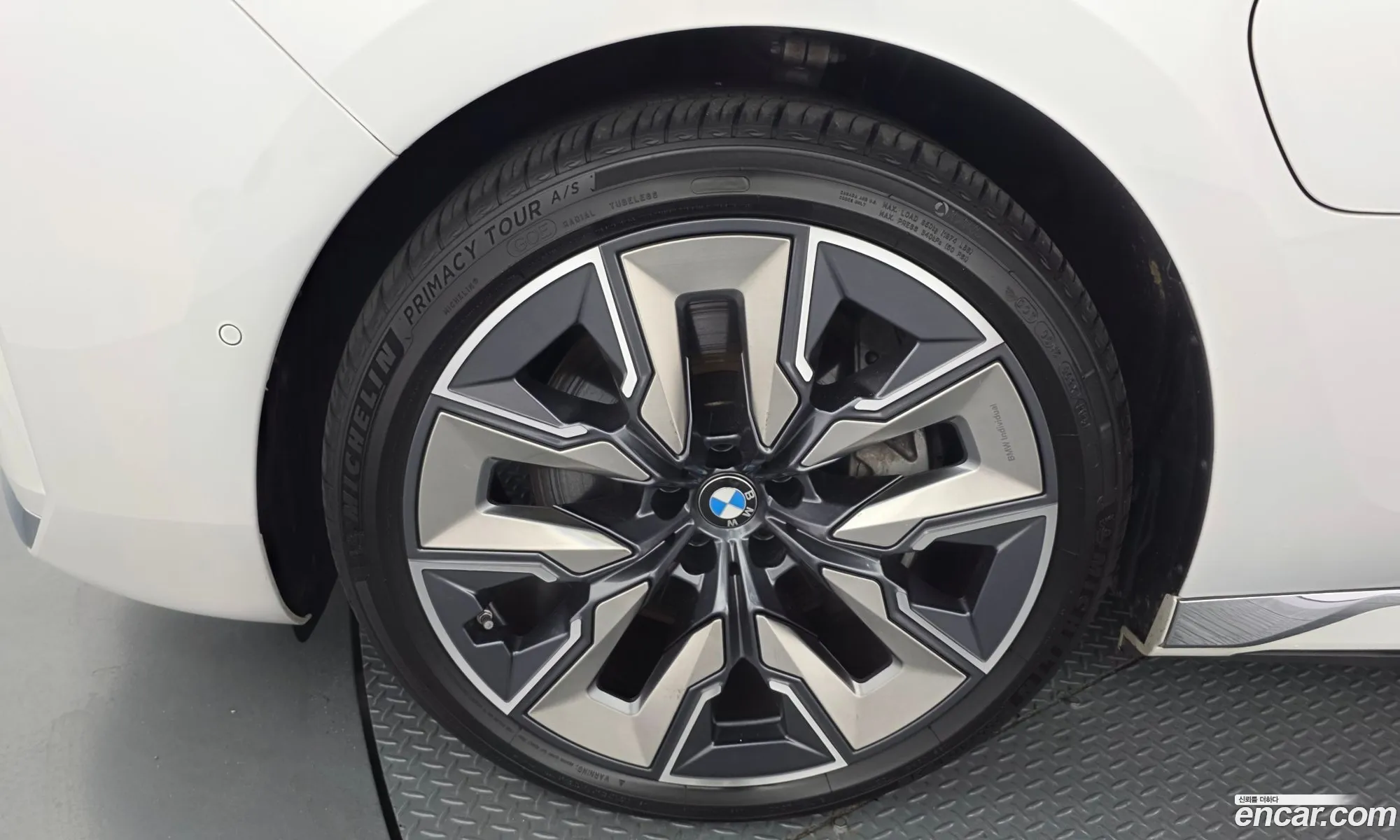 BMW 7 Series 2023 — 16