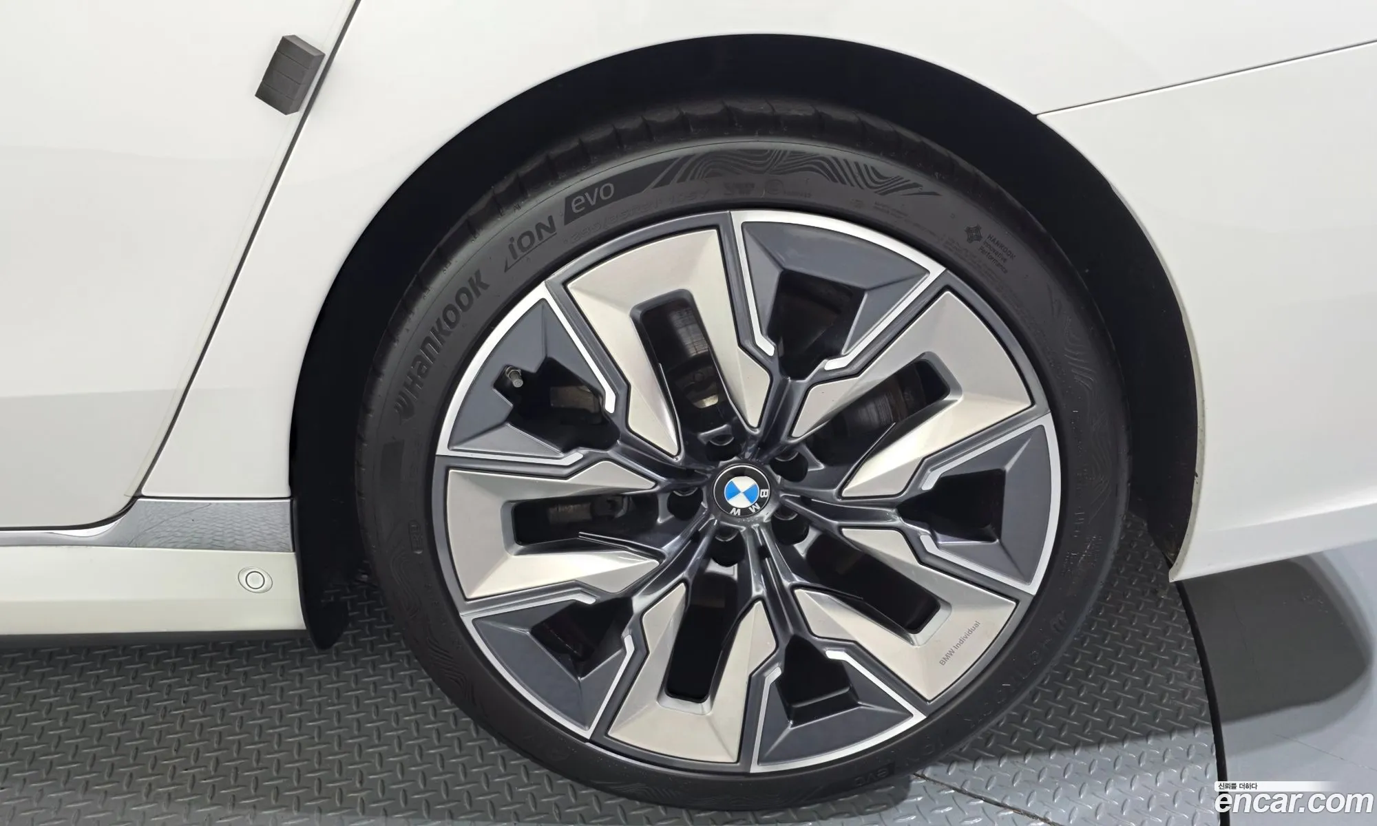 BMW 7 Series 2023 — 28