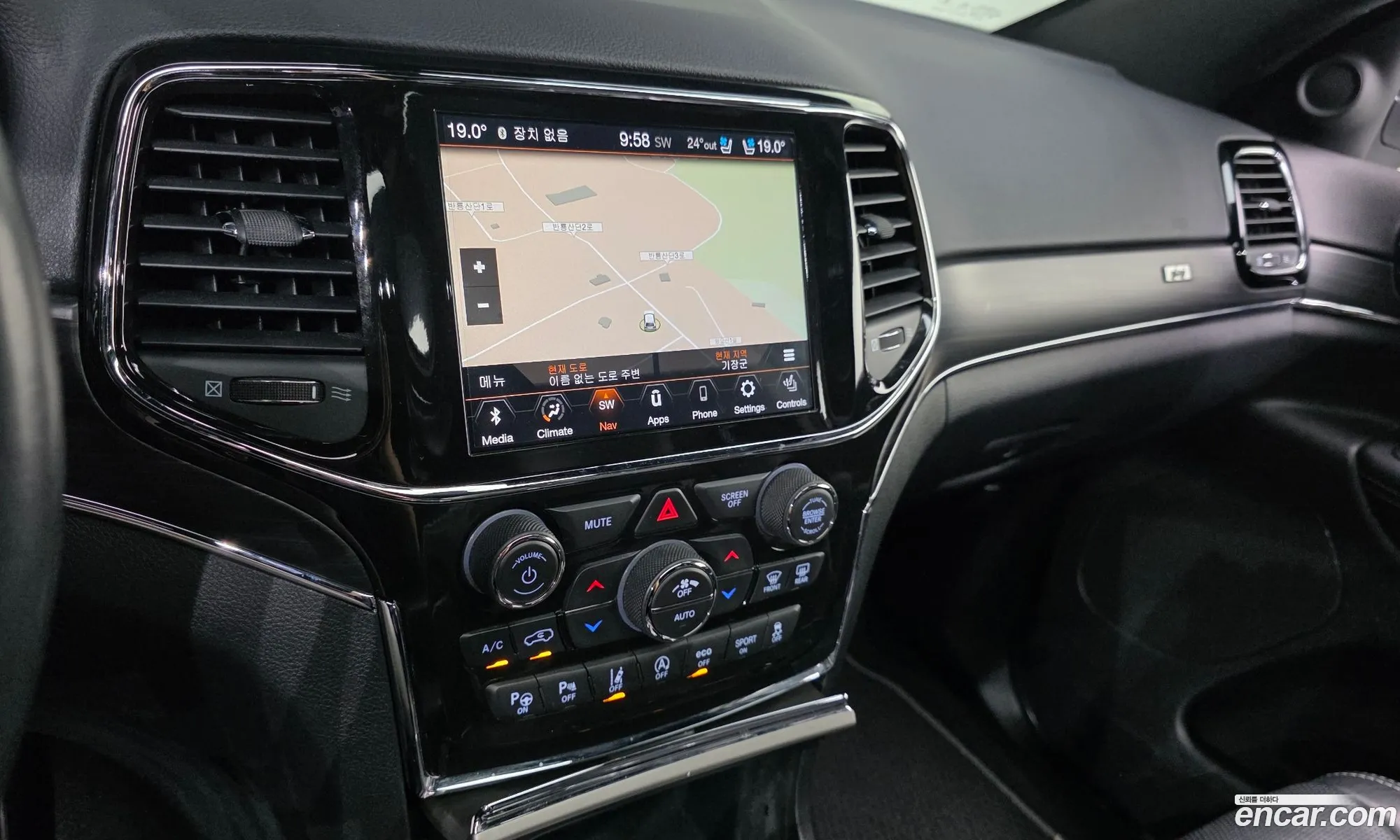 Jeep Grand Cherokee 2021 — 16