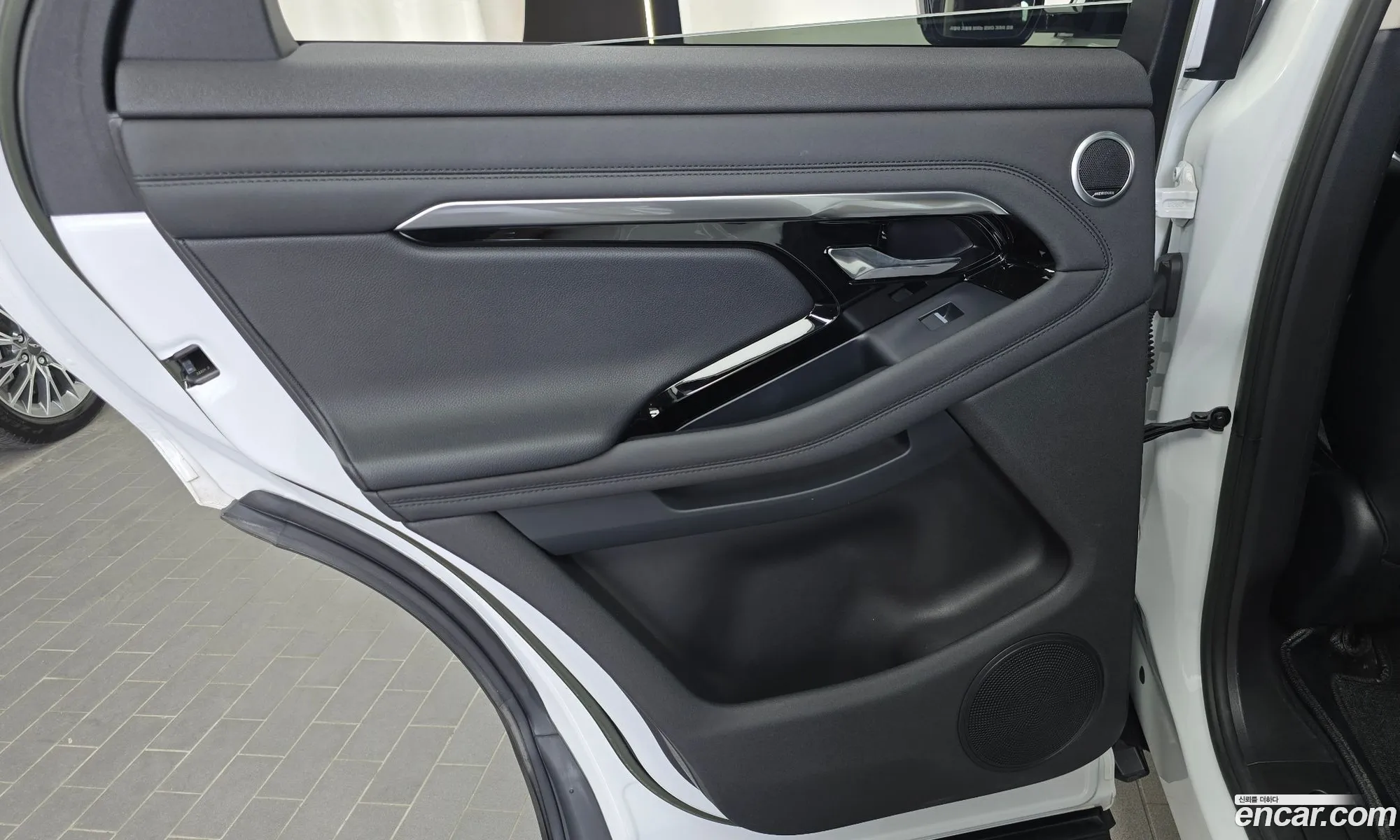 Land Rover Range Rover Evoque 2023 SALZA2BXXPH207364 — 4