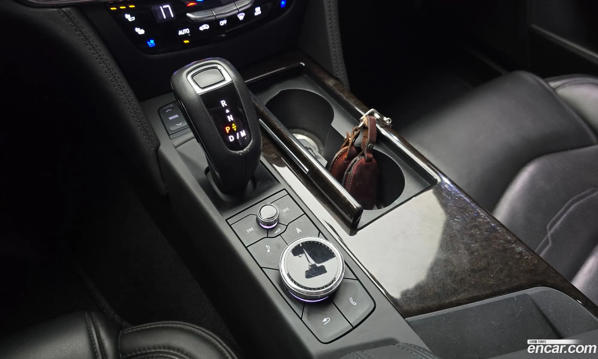 Cadillac CT6 2019 1G6K95RS8KU135337 — 22