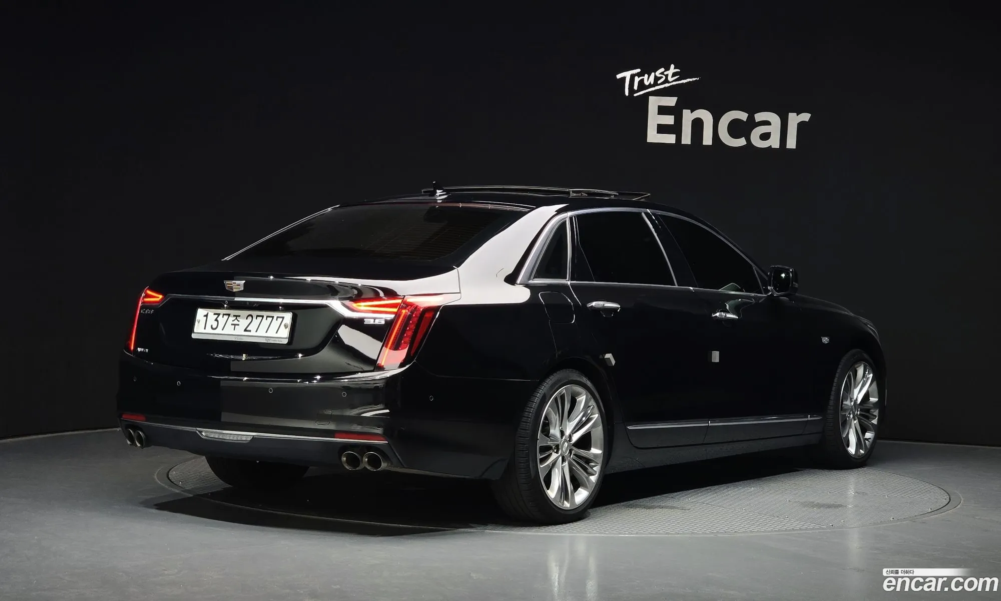 Cadillac CT6 2019 1G6K95RS8KU135337 — 4