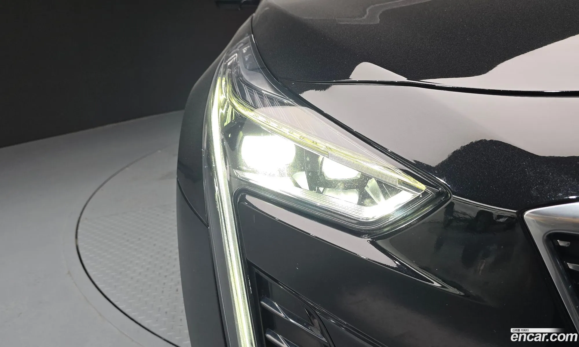 Cadillac CT6 2019 1G6K95RS8KU135337 — 28