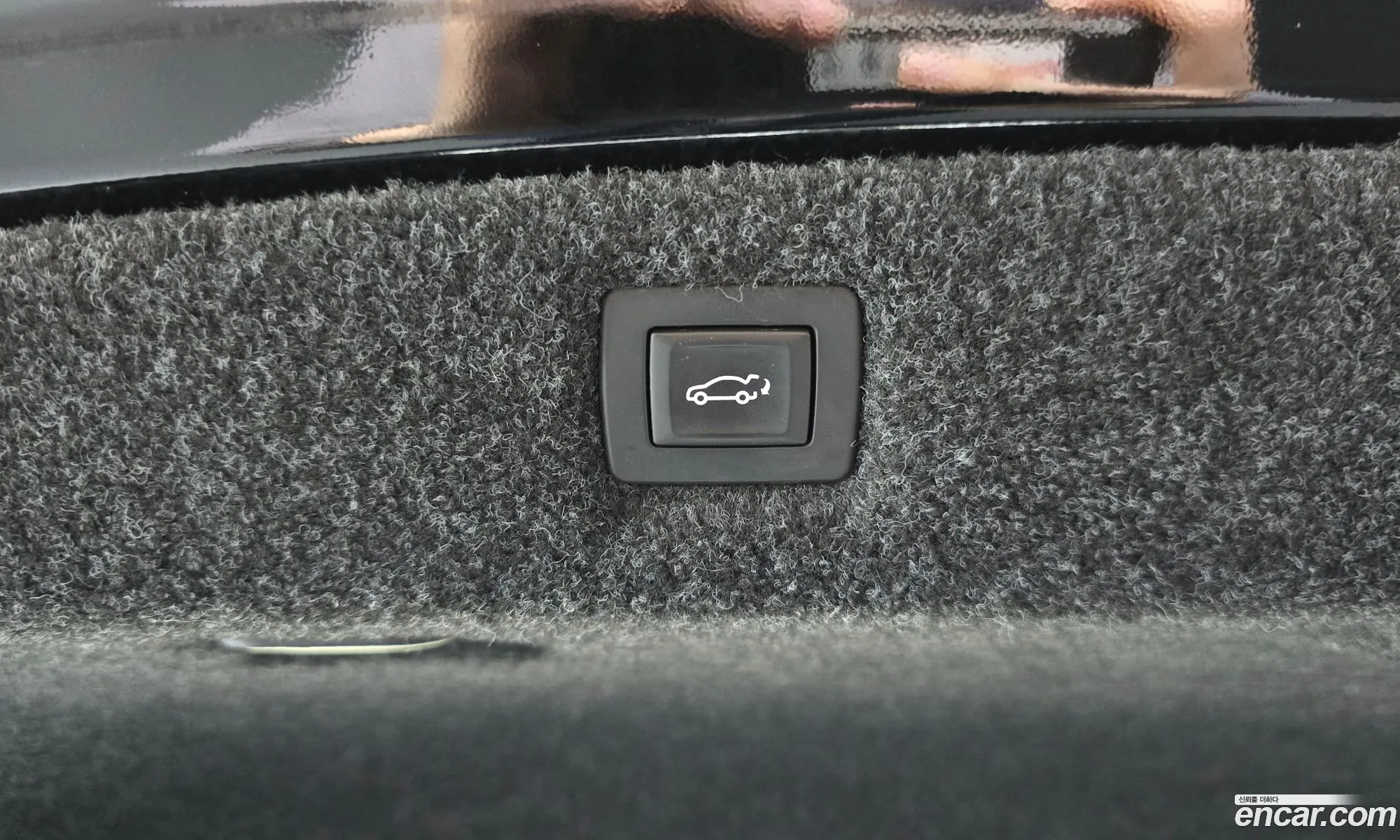 Cadillac CT6 2019 1G6K95RS8KU135337 — 30