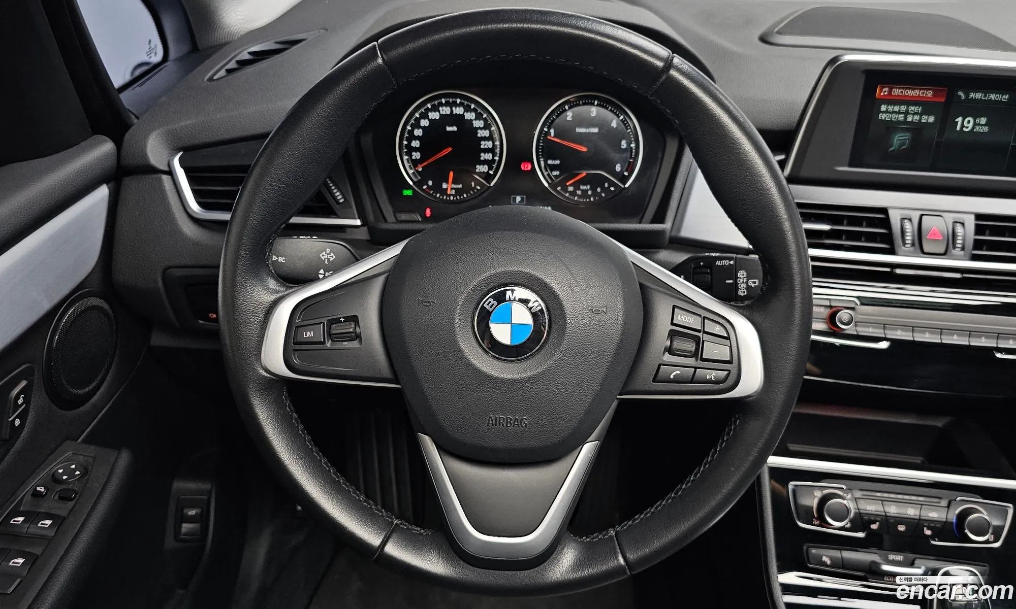 BMW 2 Series Active Tourer 2019 — 10